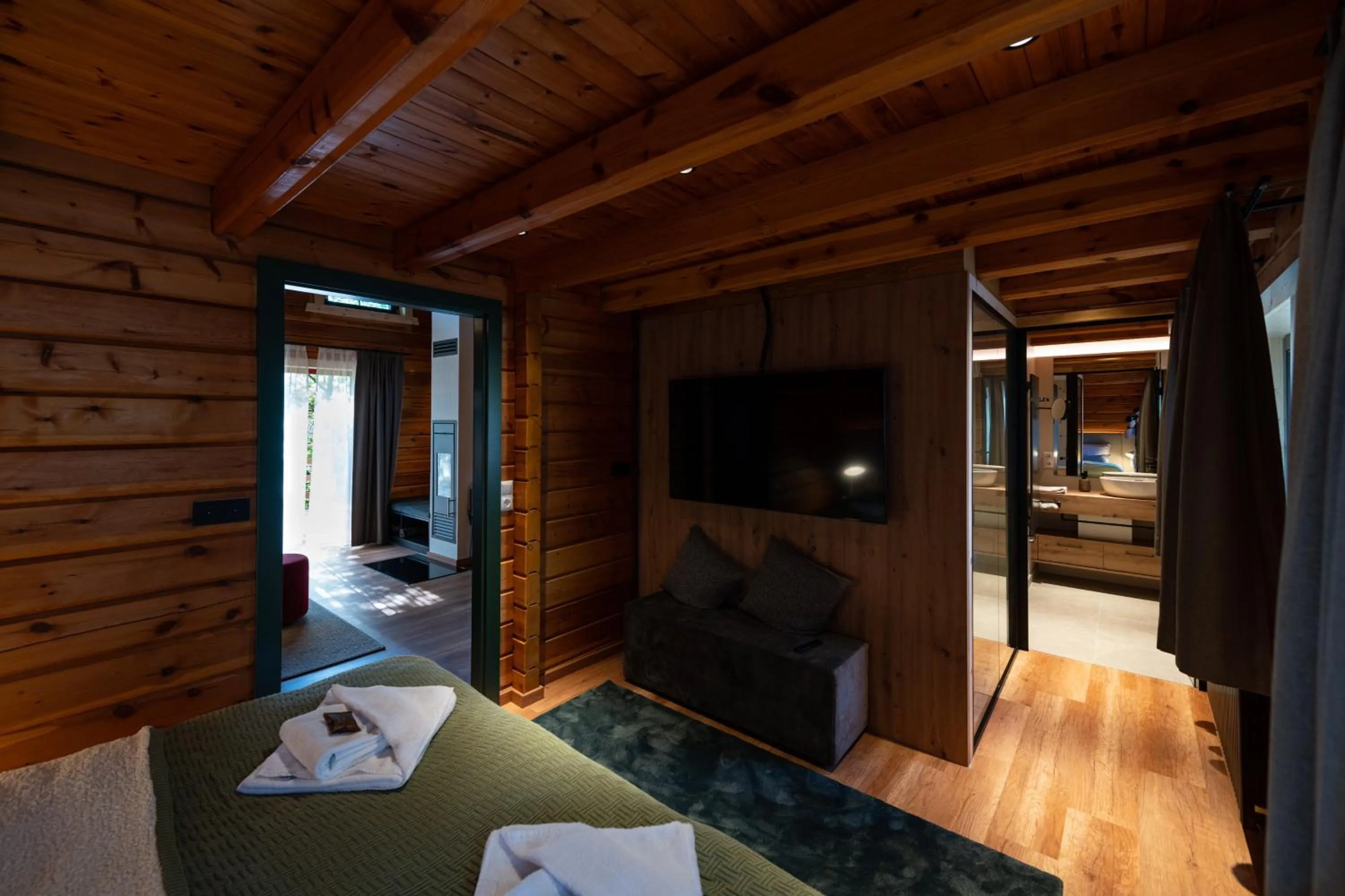 Communal lounge/ TV room in Harz-Urlaubs-Alm Hotel & Ferienhäuser