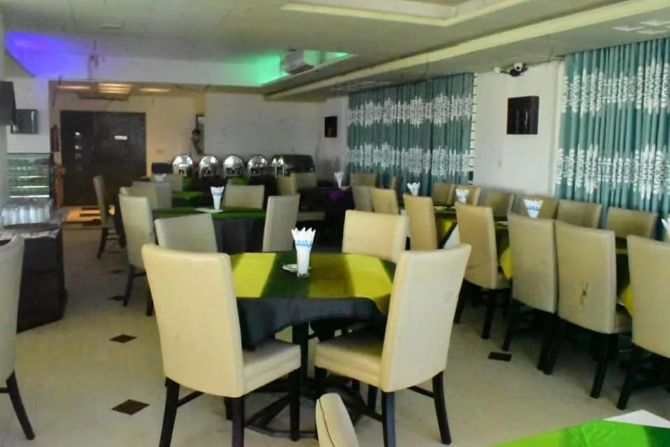 Restaurant/places to eat in Coastal Peace