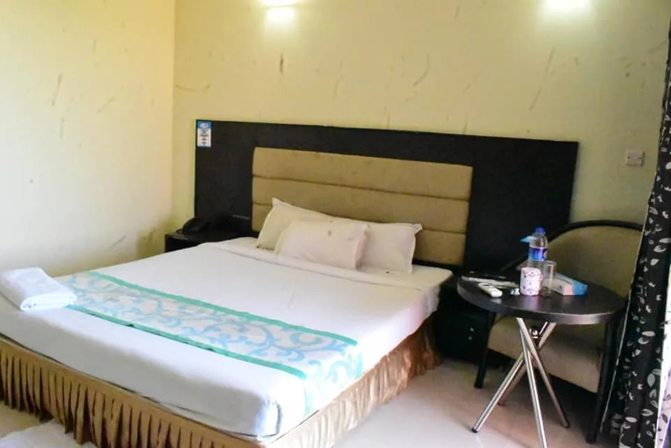 Photo of the whole room, Bed in Coastal Peace