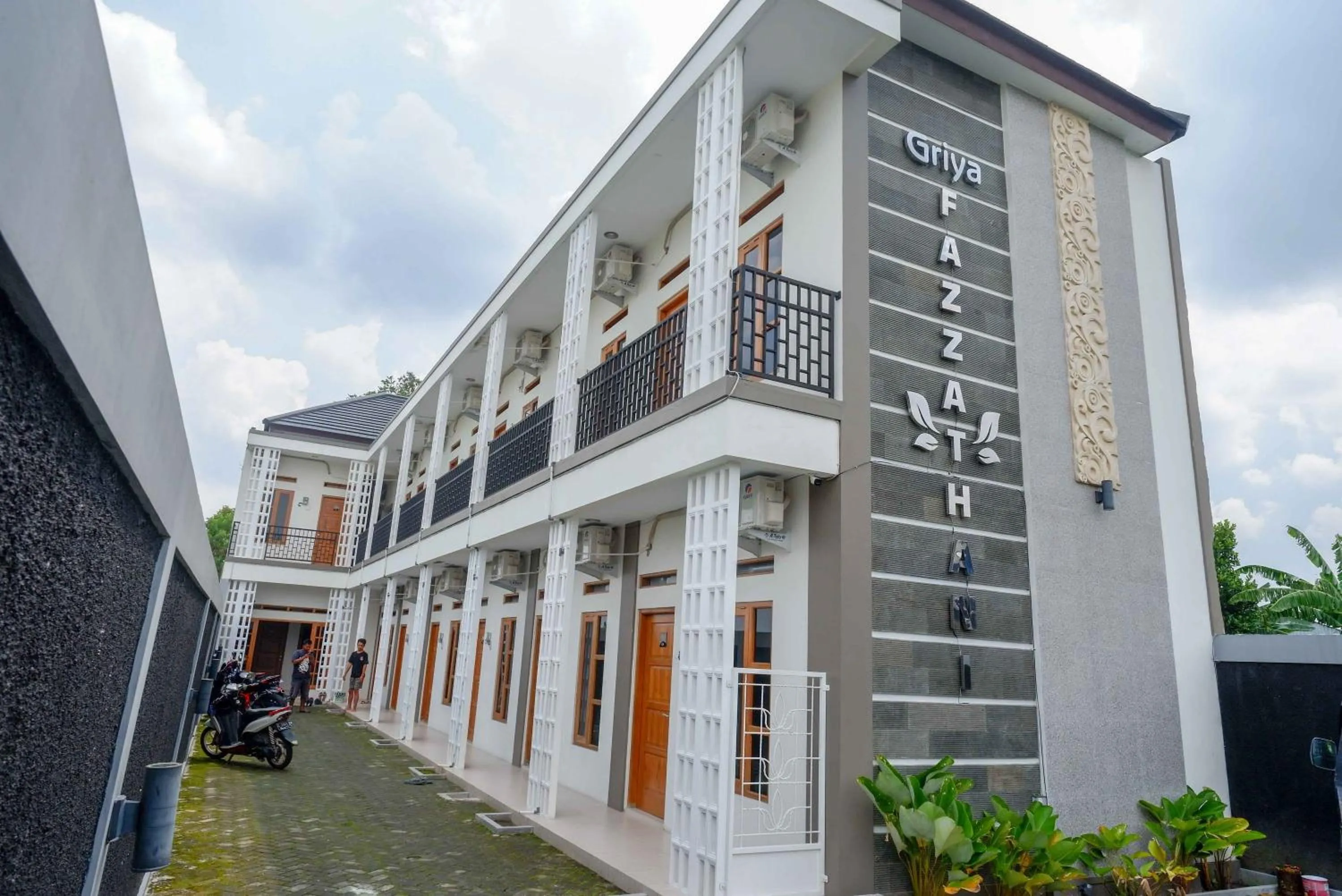 Property building in RedDoorz Syariah near RS Hermina Yogyakarta