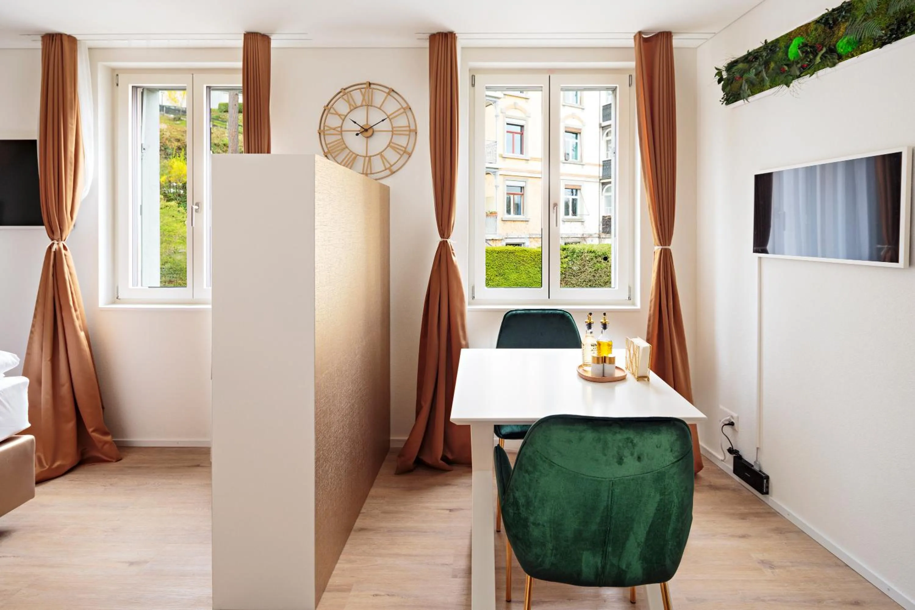 TV and multimedia in VISIMO Apartments Mühlensteg St Gallen - Elegant Quiet Central