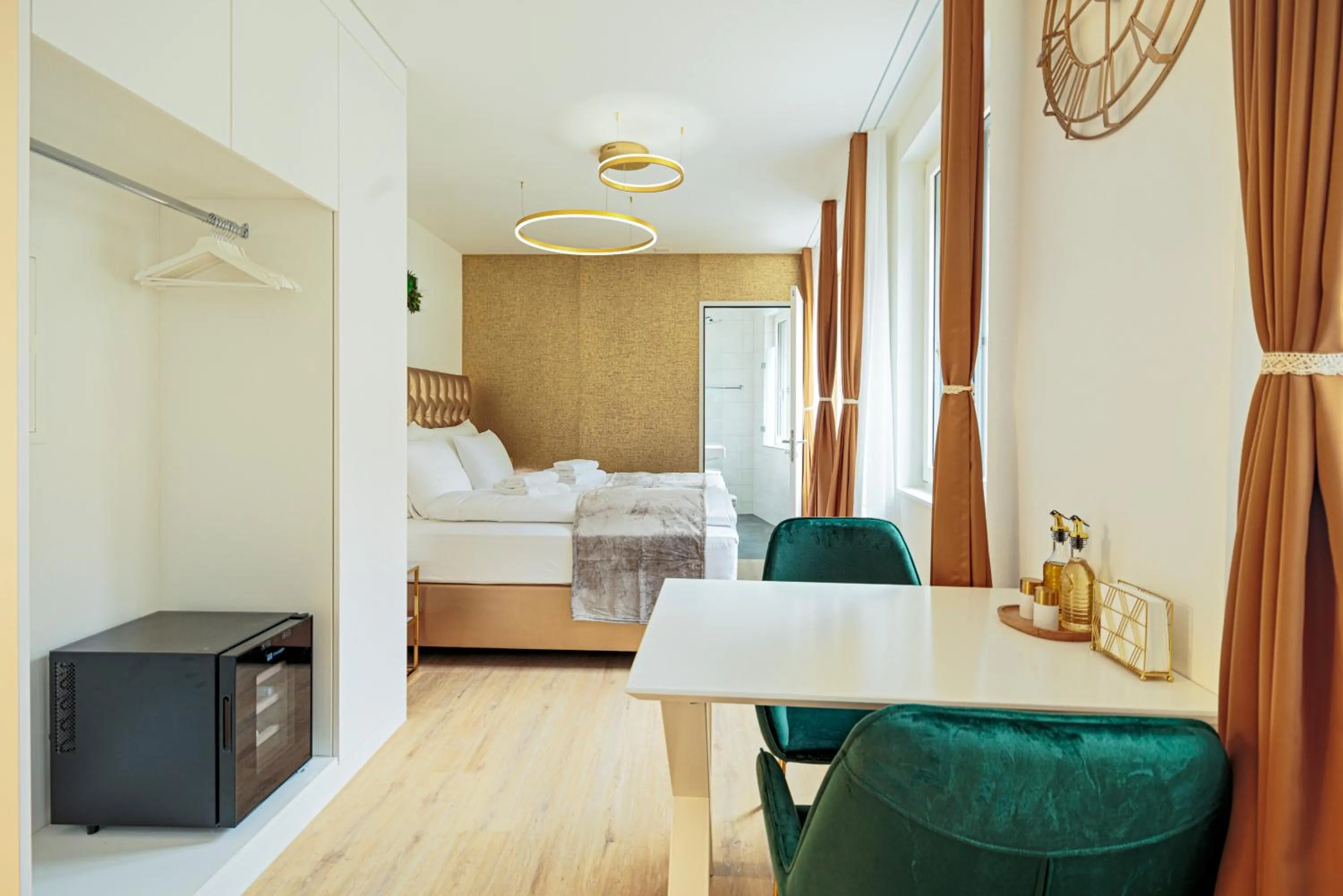 Bed in VISIMO Apartments Mühlensteg St Gallen - Elegant Quiet Central