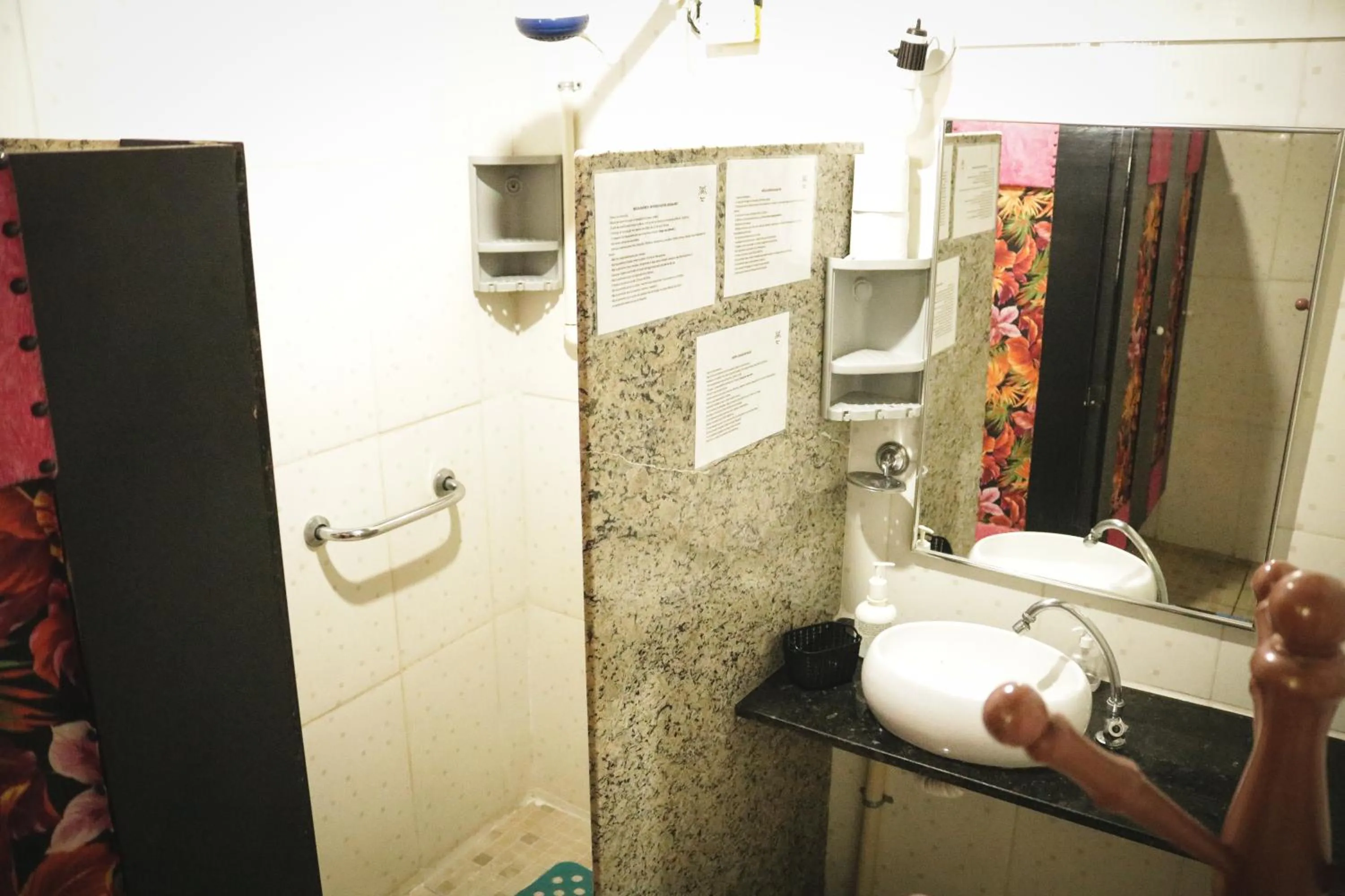 Bathroom in Casa da Cacaia e do Henrique