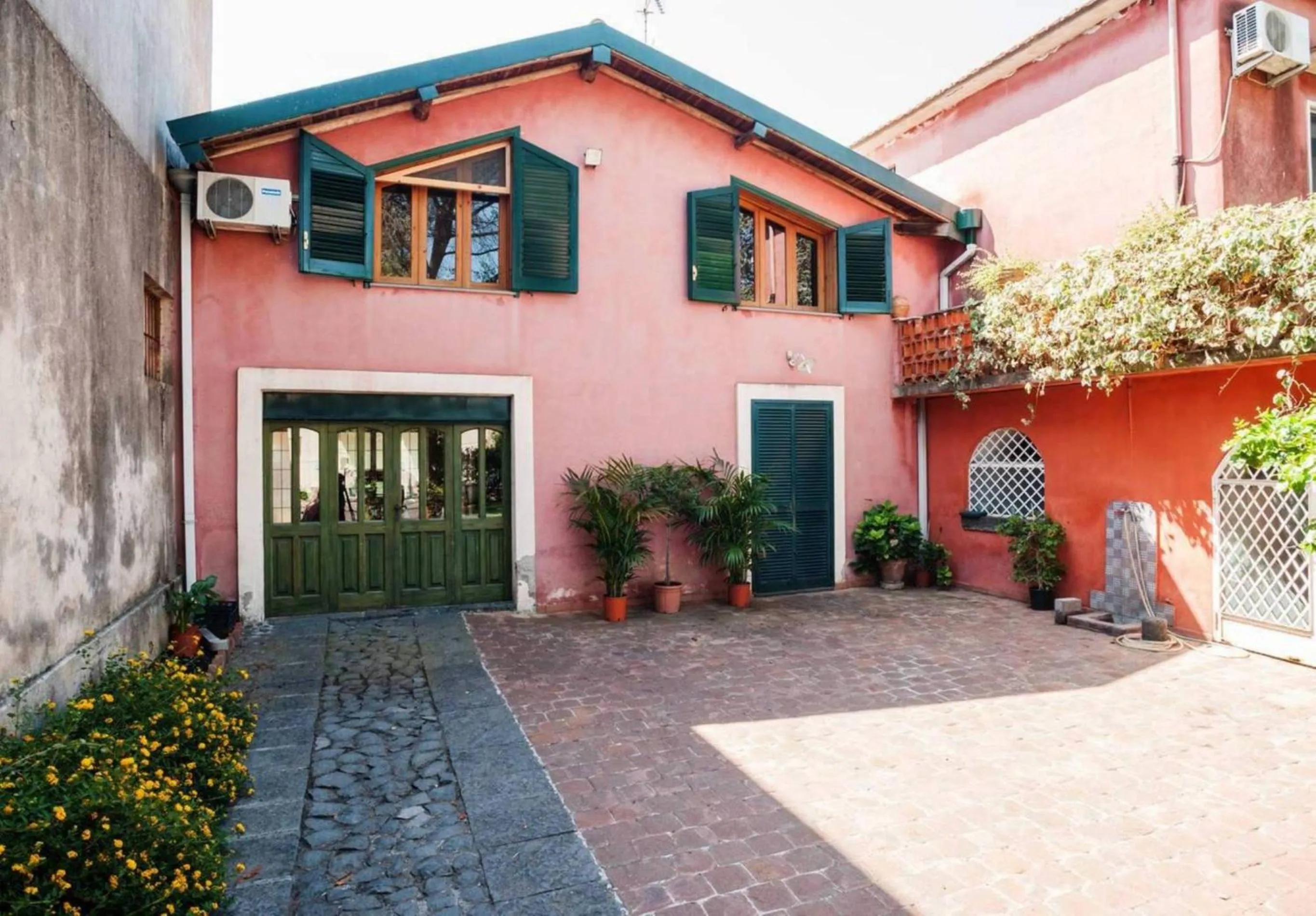 Facade/entrance in B&B La Casa del Ficus