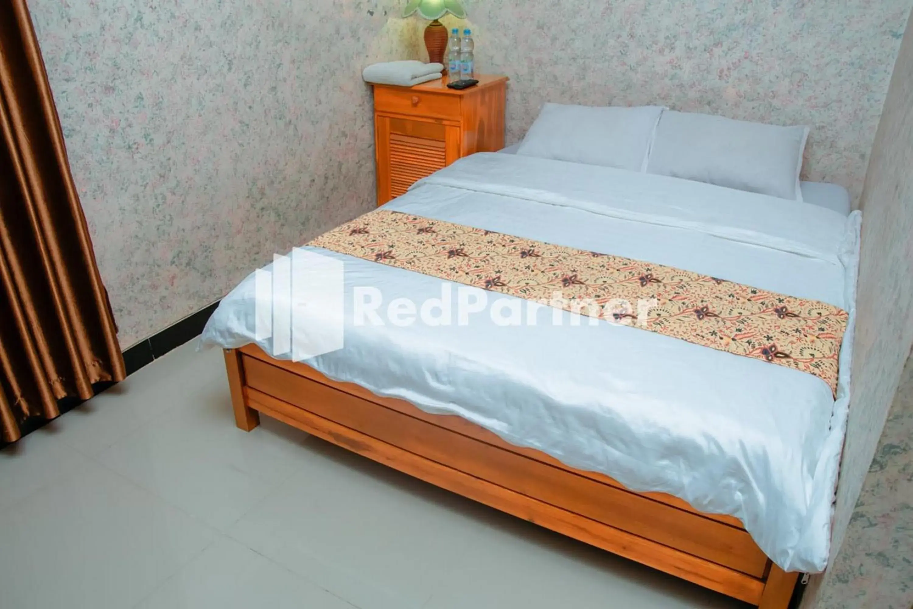 Bedroom, Bed in Flamboyan Asri Syariah Mitra RedDoorz near Kampung Inggris Pare Bedroom, Bed in Flamboyan Asri Syariah Mitra RedDoorz near Kampung Inggris Pare