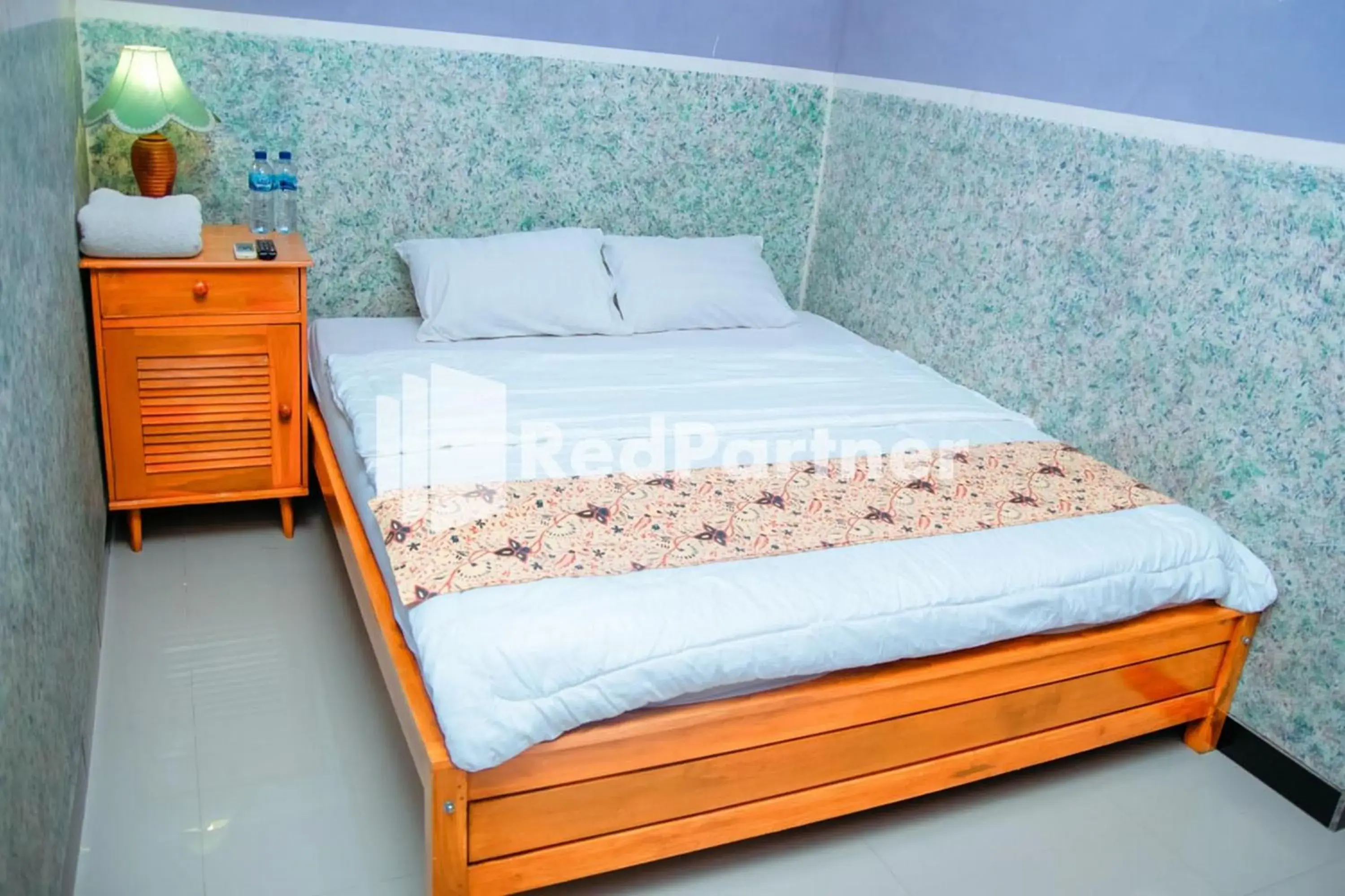 Bedroom, Bed in Flamboyan Asri Syariah Mitra RedDoorz near Kampung Inggris Pare Bedroom, Bed in Flamboyan Asri Syariah Mitra RedDoorz near Kampung Inggris Pare