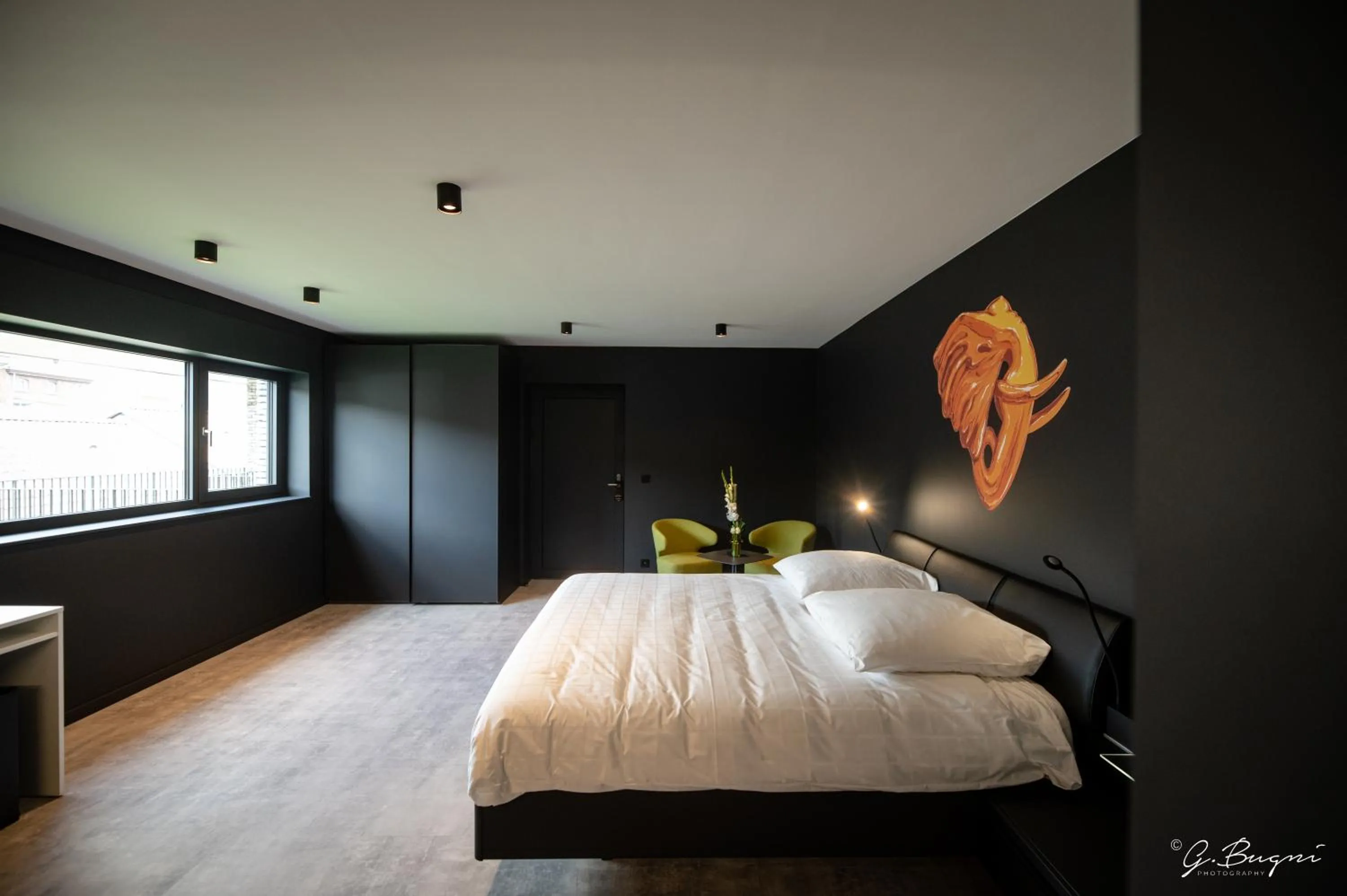 Bed in Boutique Hôtel, La Cour de la Reine, Rooftop & Bistronomique Restaurant