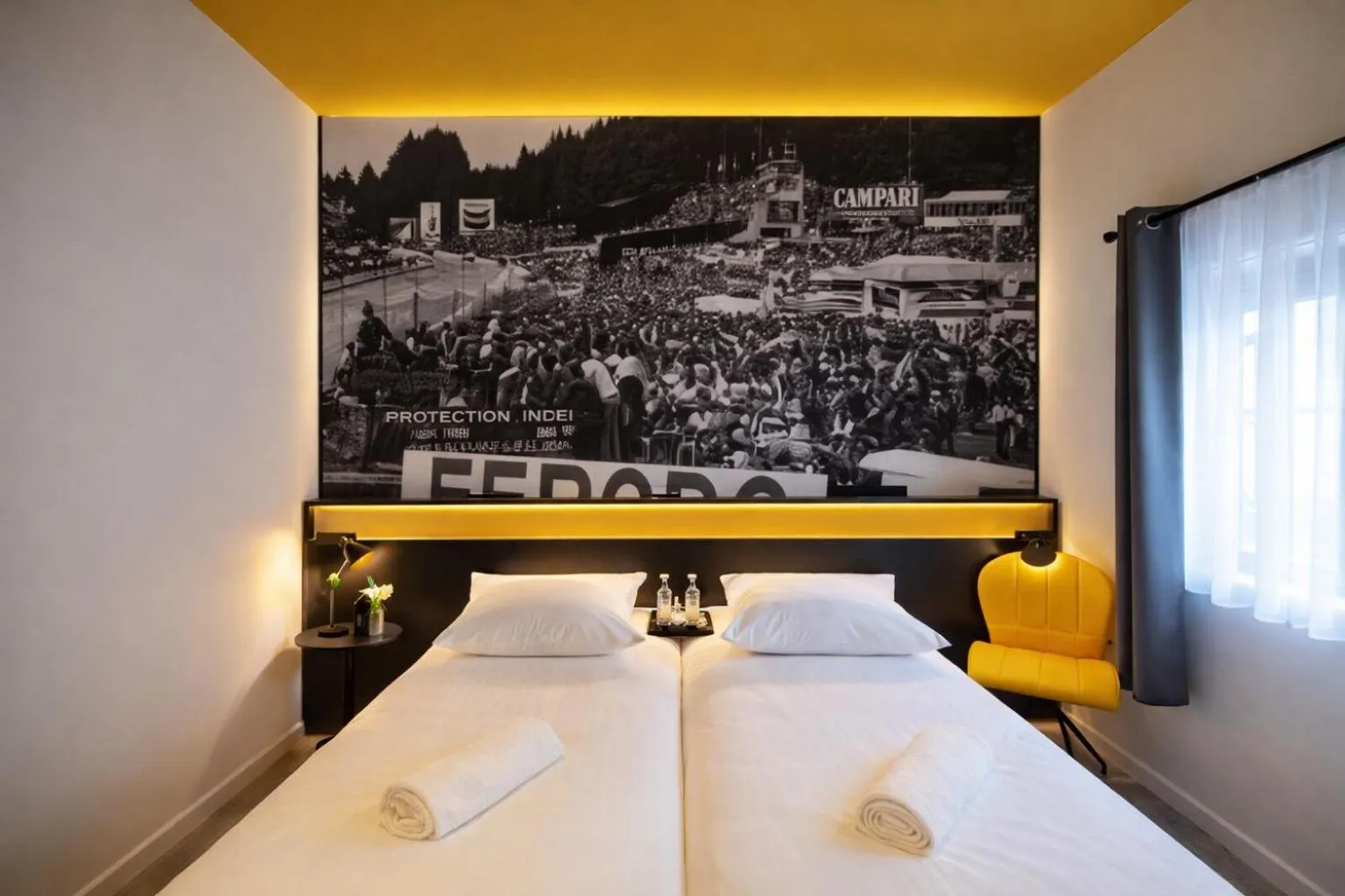 Bed in Boutique Hôtel, La Cour de la Reine, Rooftop & Bistronomique Restaurant