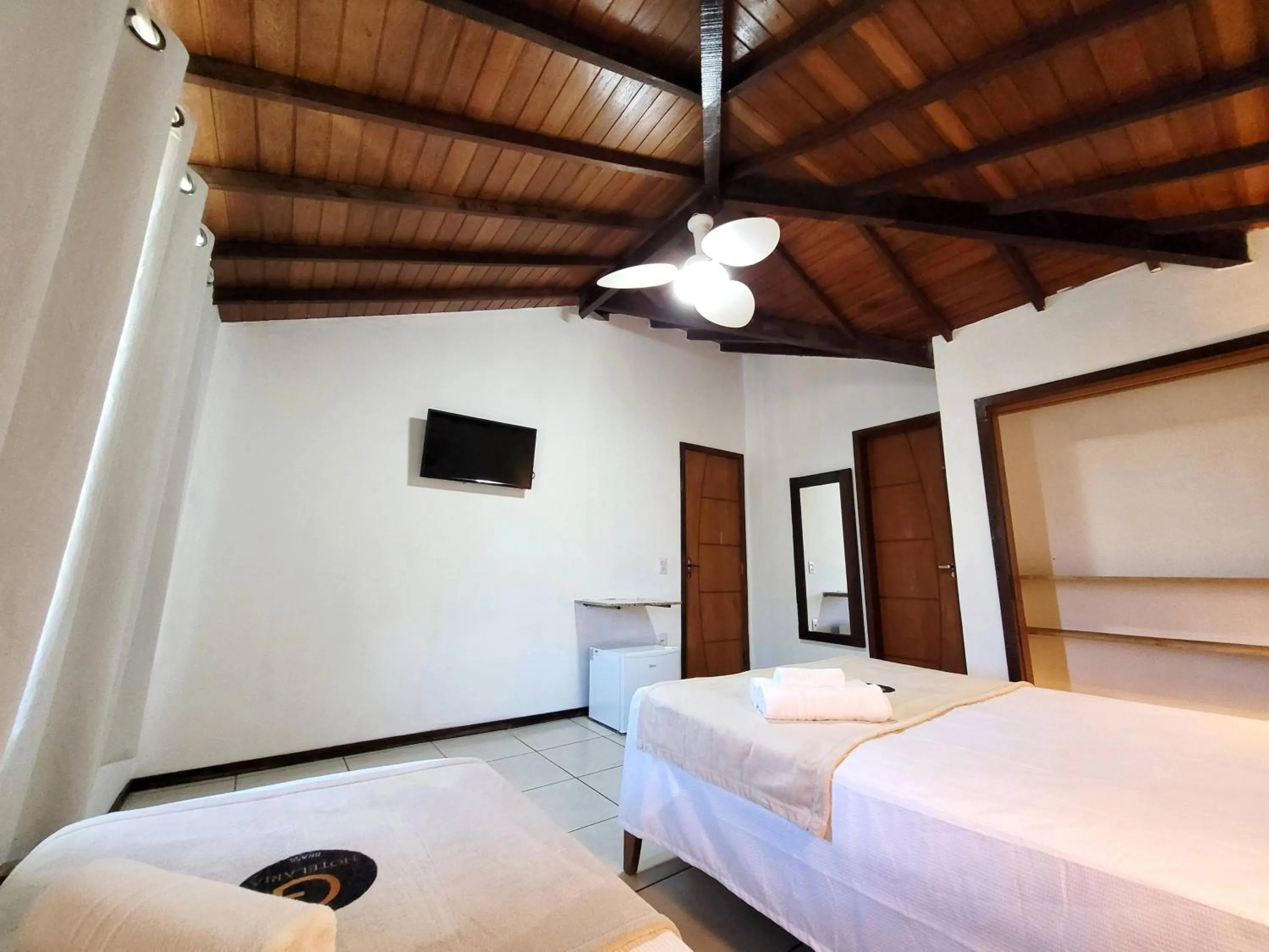 Photo of the whole room, Bed in Centro Up!