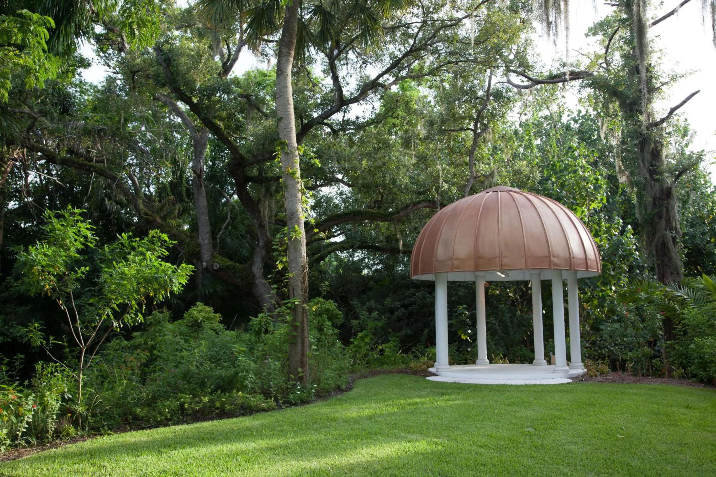 Garden in Shangri-La Springs