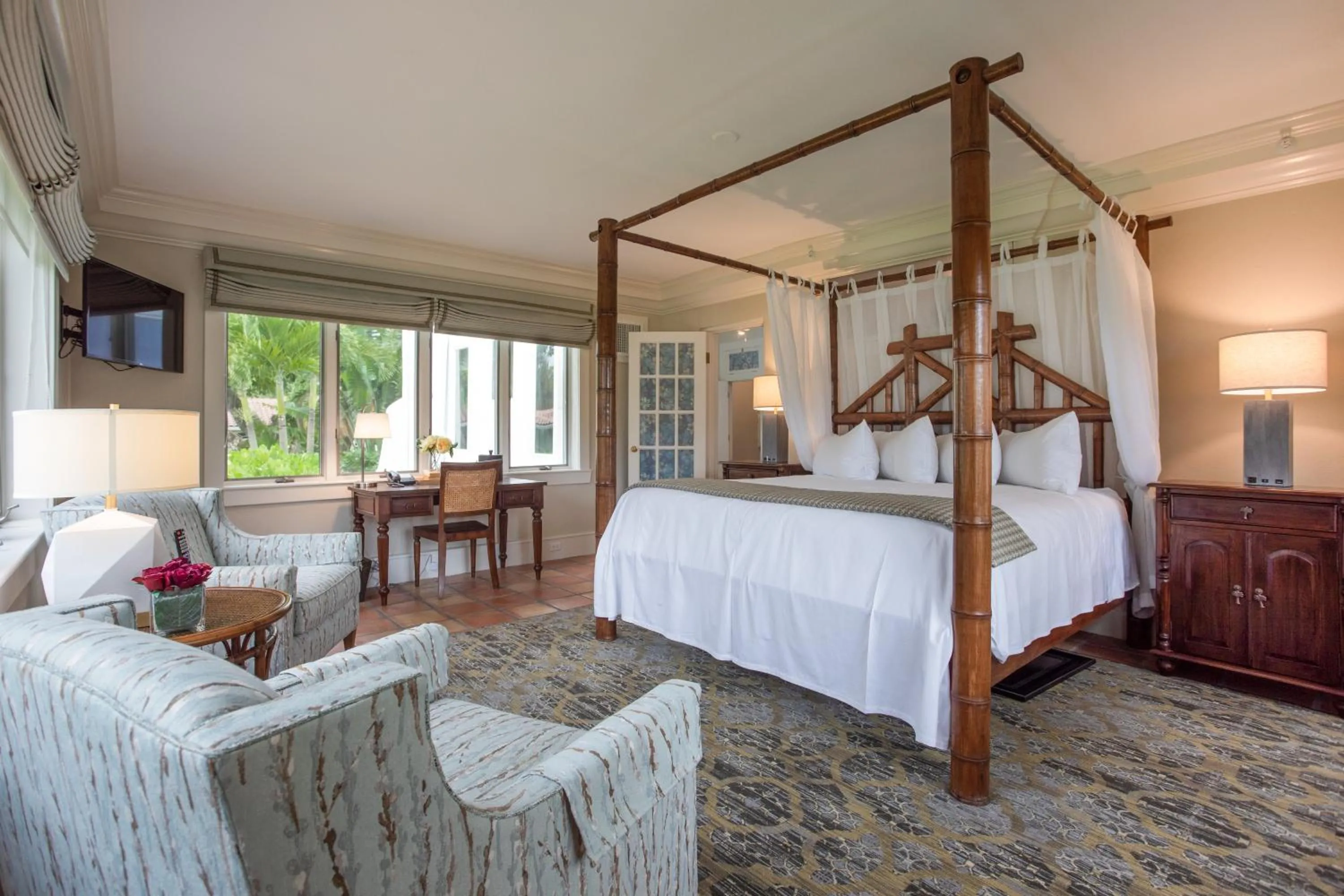 Bedroom, Bed in Shangri-La Springs