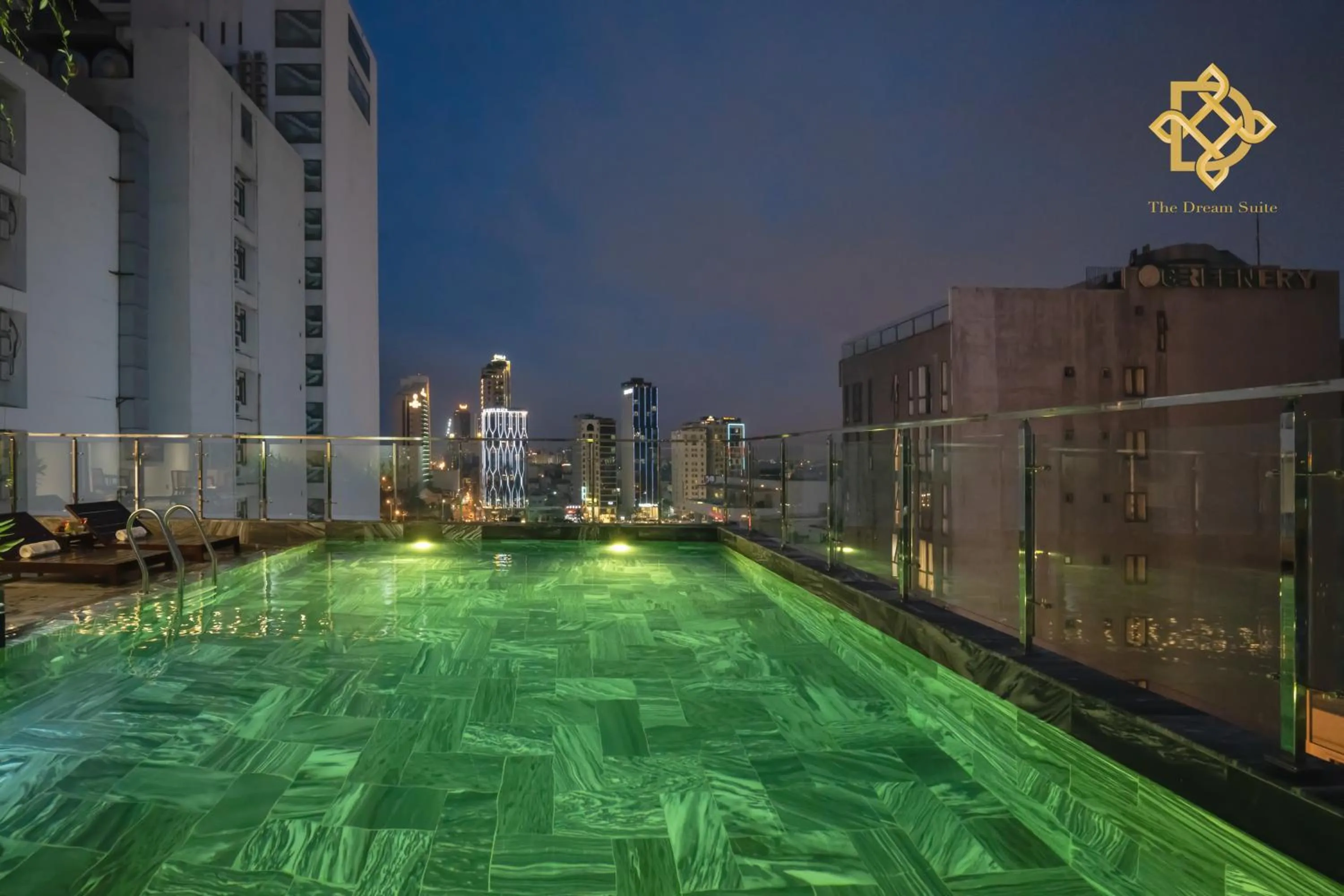 Swimming pool in The Dream Suite