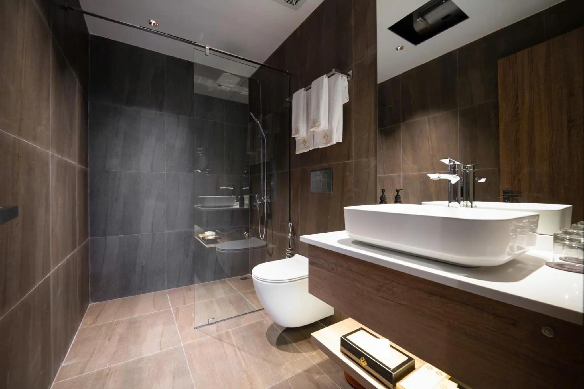 Shower in The Dream Suite