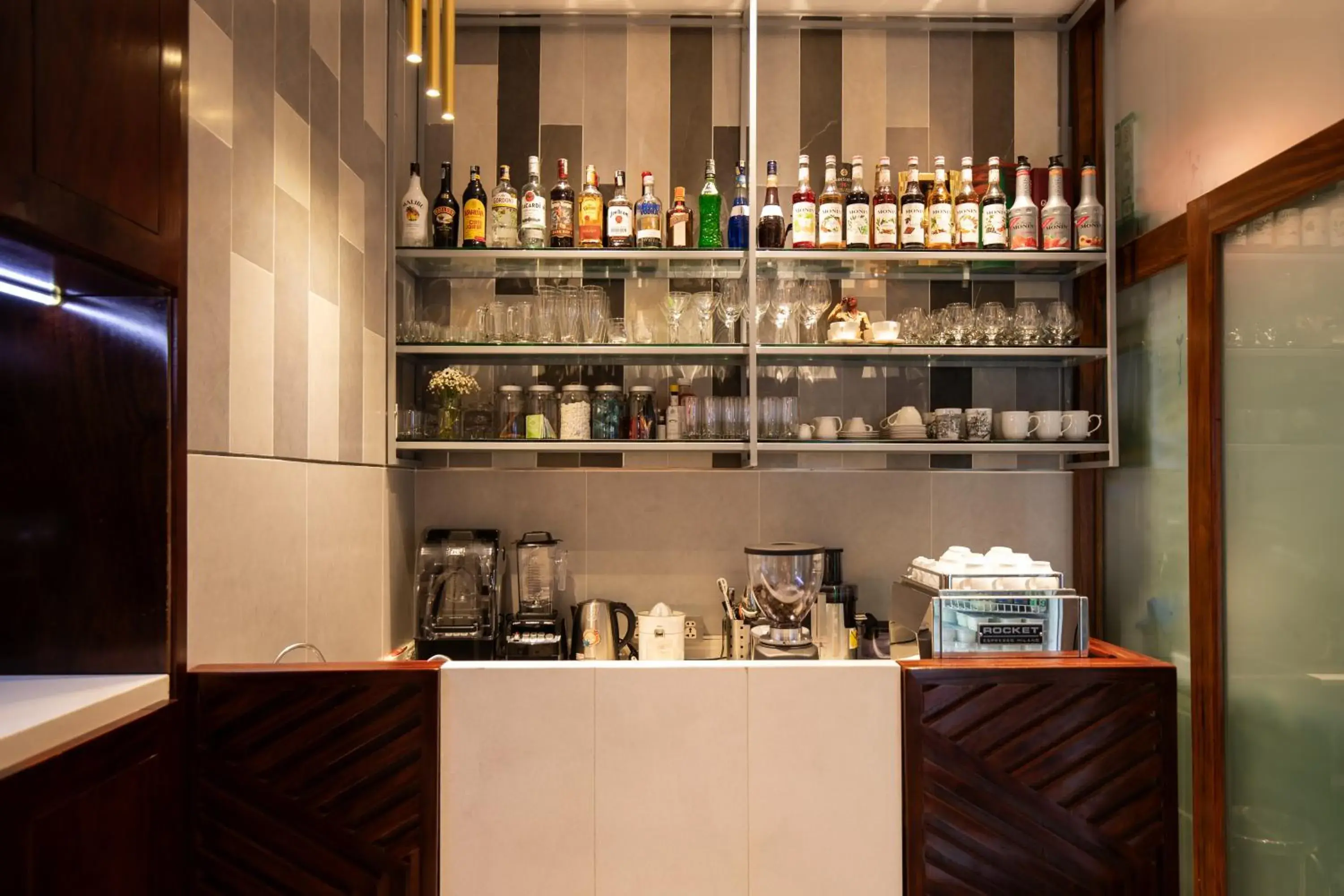 Lounge or bar in The Dream Suite Lounge or bar in The Dream Suite