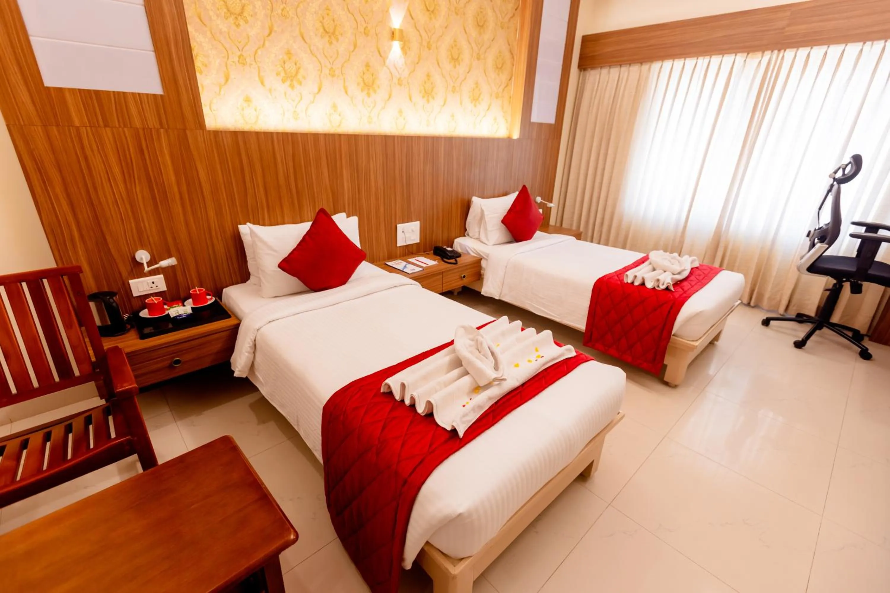 Bed in Hotel DSF Grand Plaza