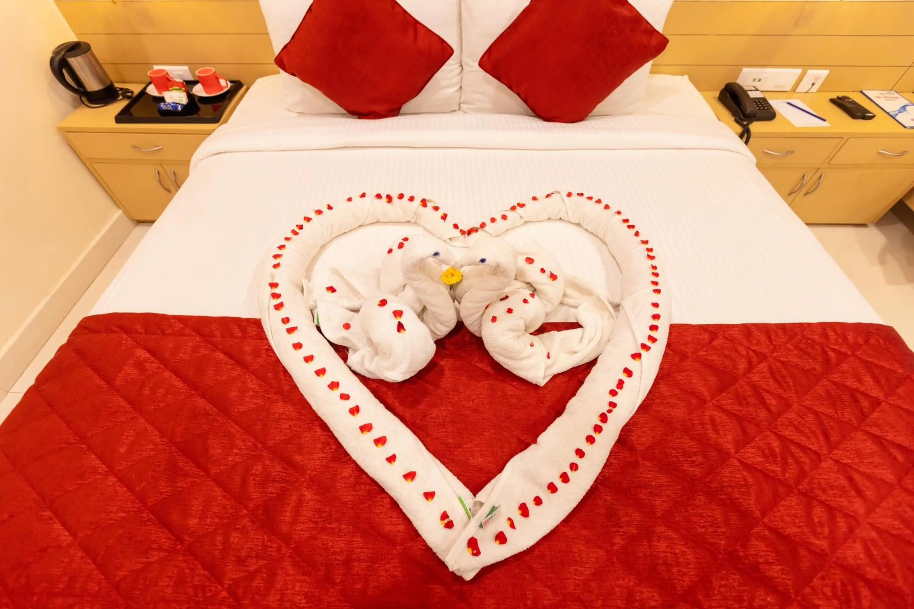 Bed in Hotel DSF Grand Plaza