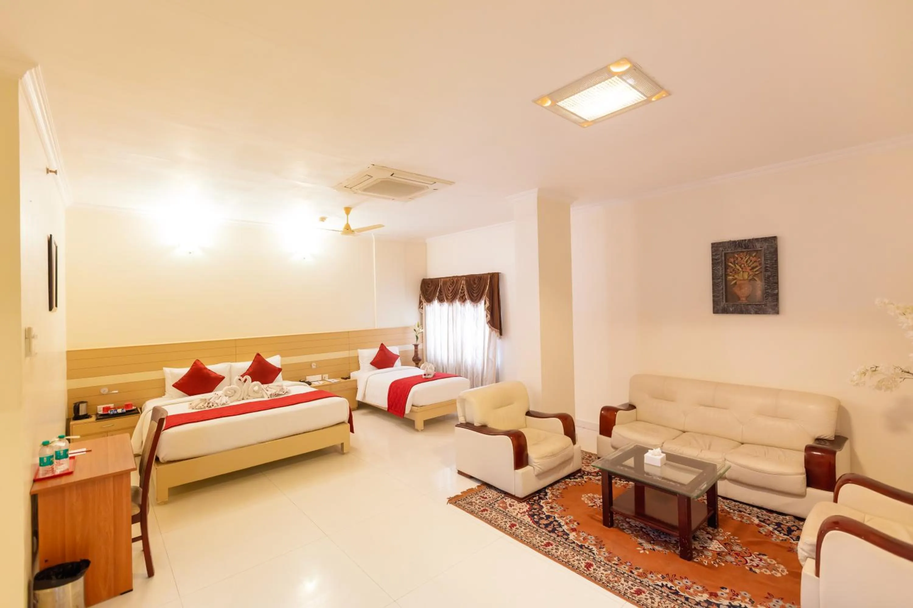 Bed in Hotel DSF Grand Plaza