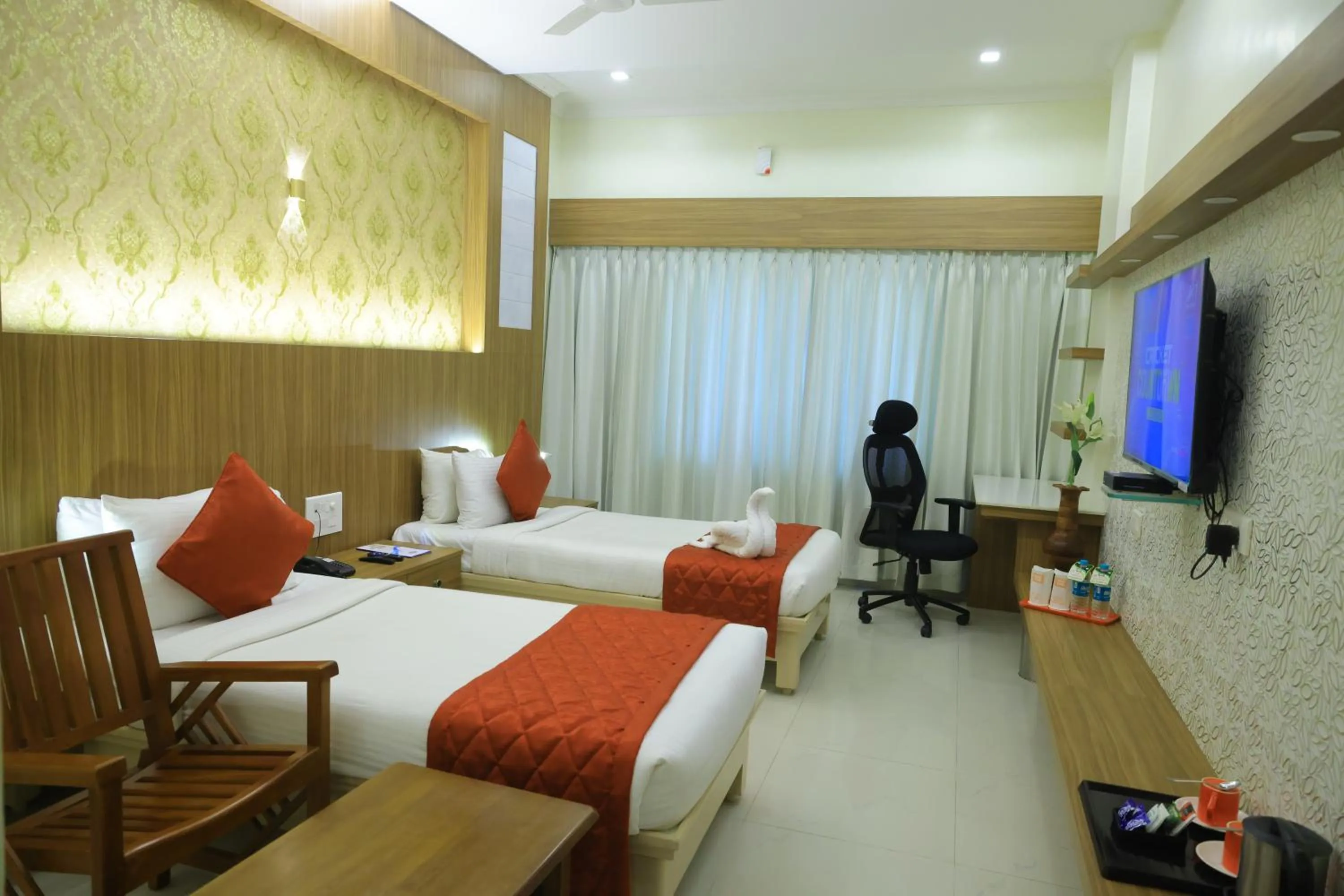 Bed in Hotel DSF Grand Plaza