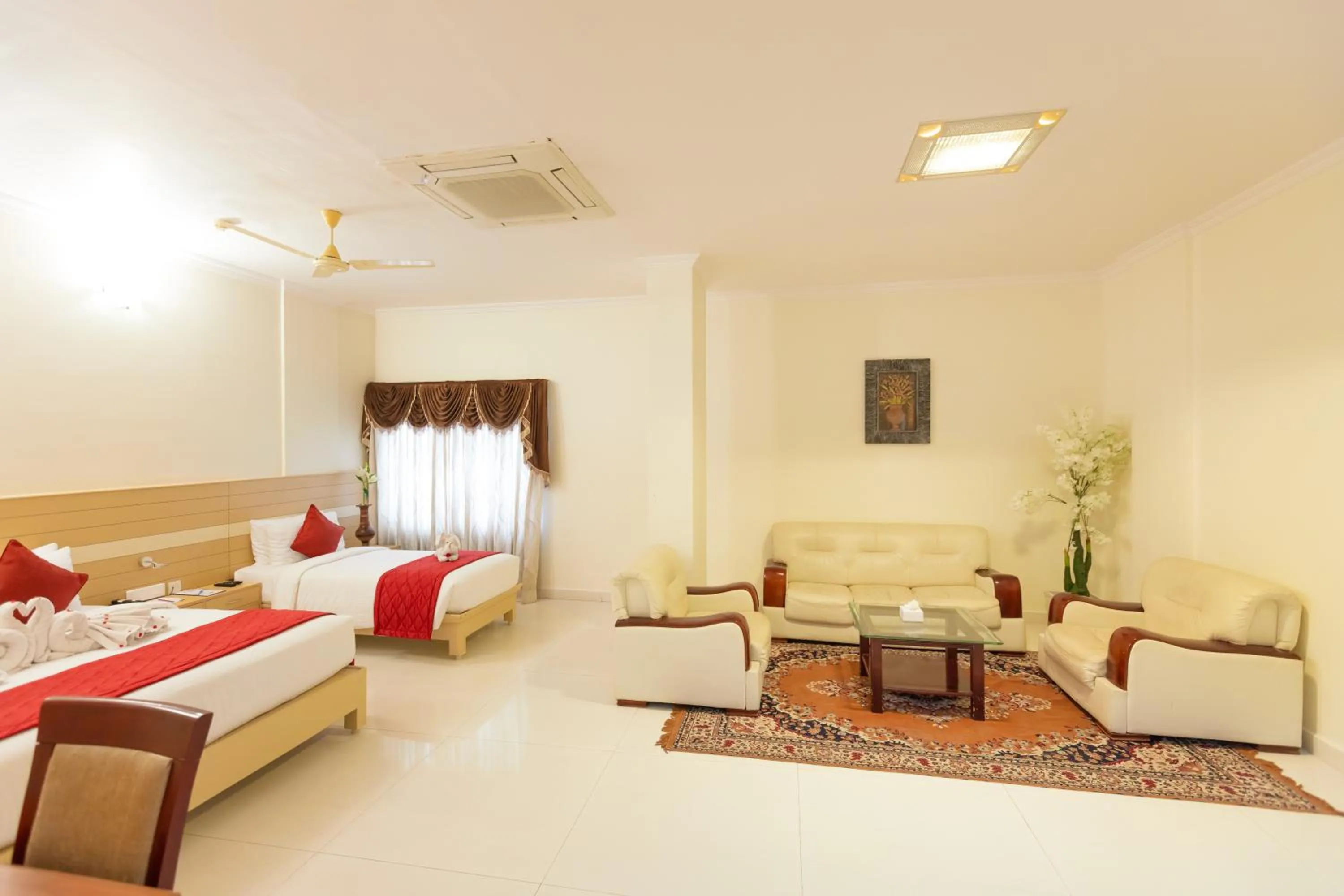 Bed in Hotel DSF Grand Plaza