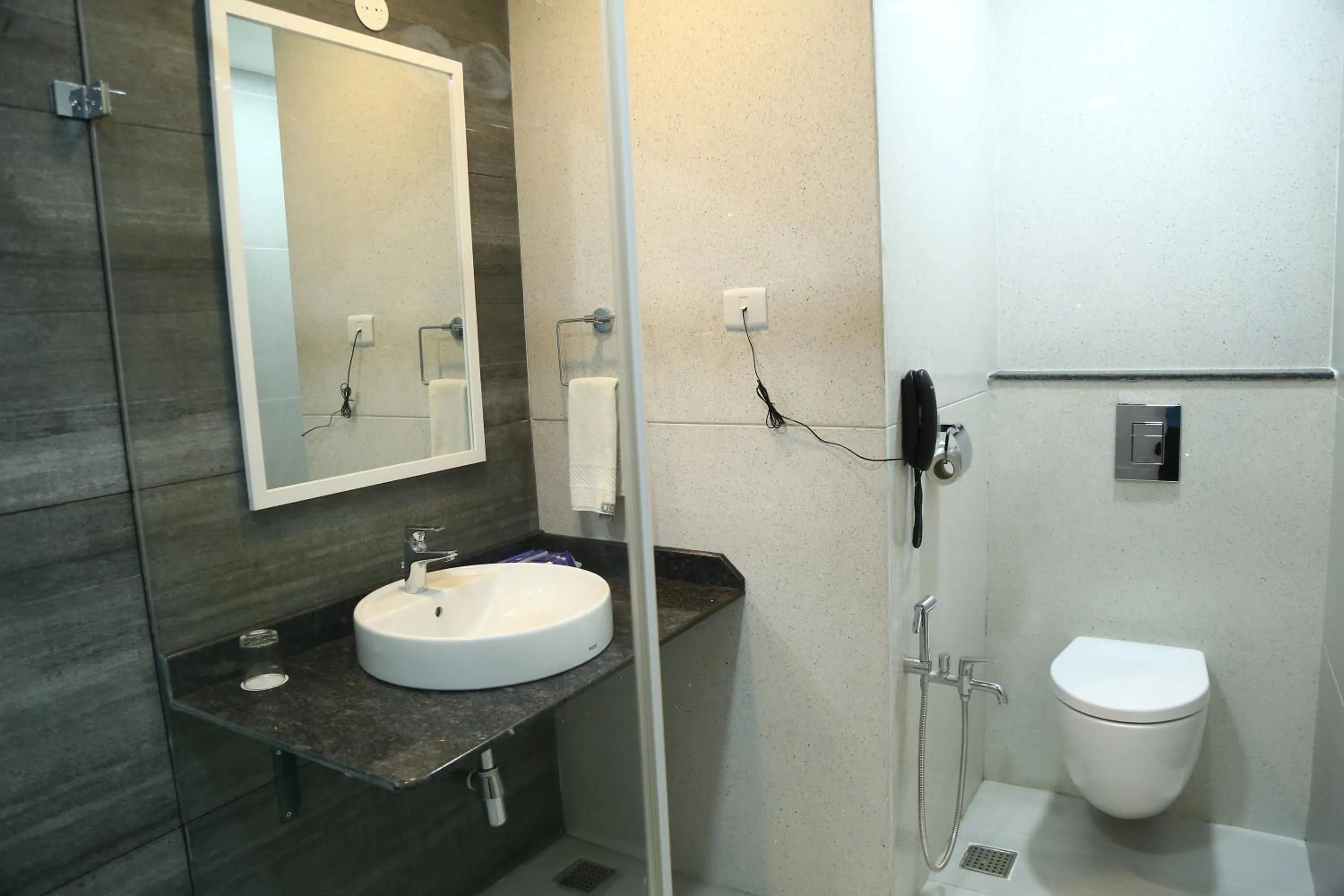 Hotel DSF Grand Plaza