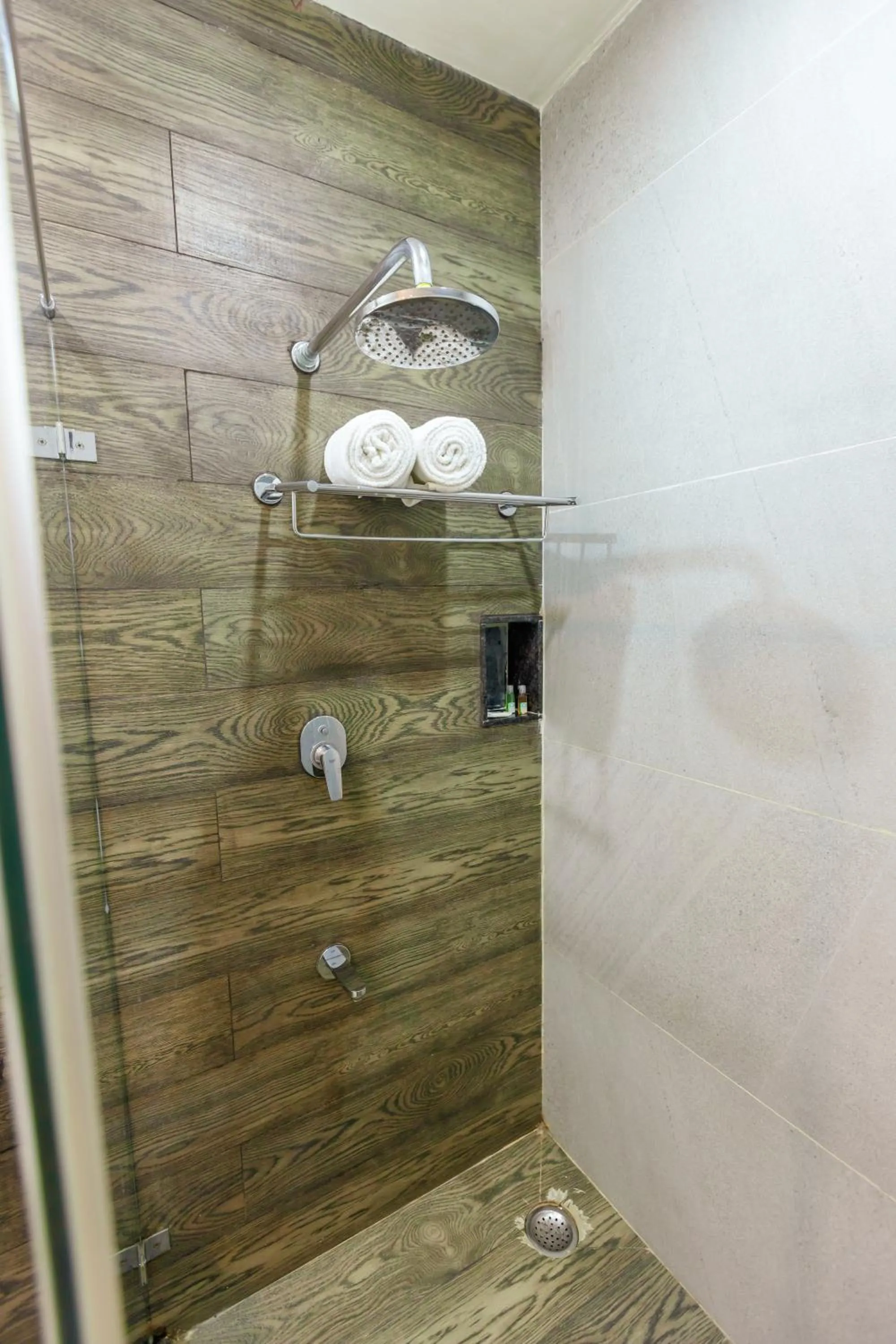 Hotel DSF Grand Plaza