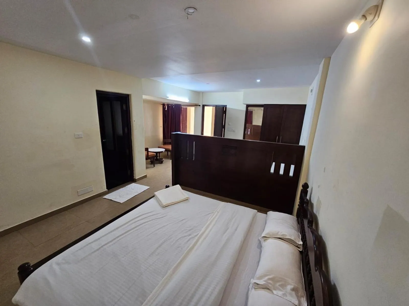 Bed in Baywatch Beach Homes