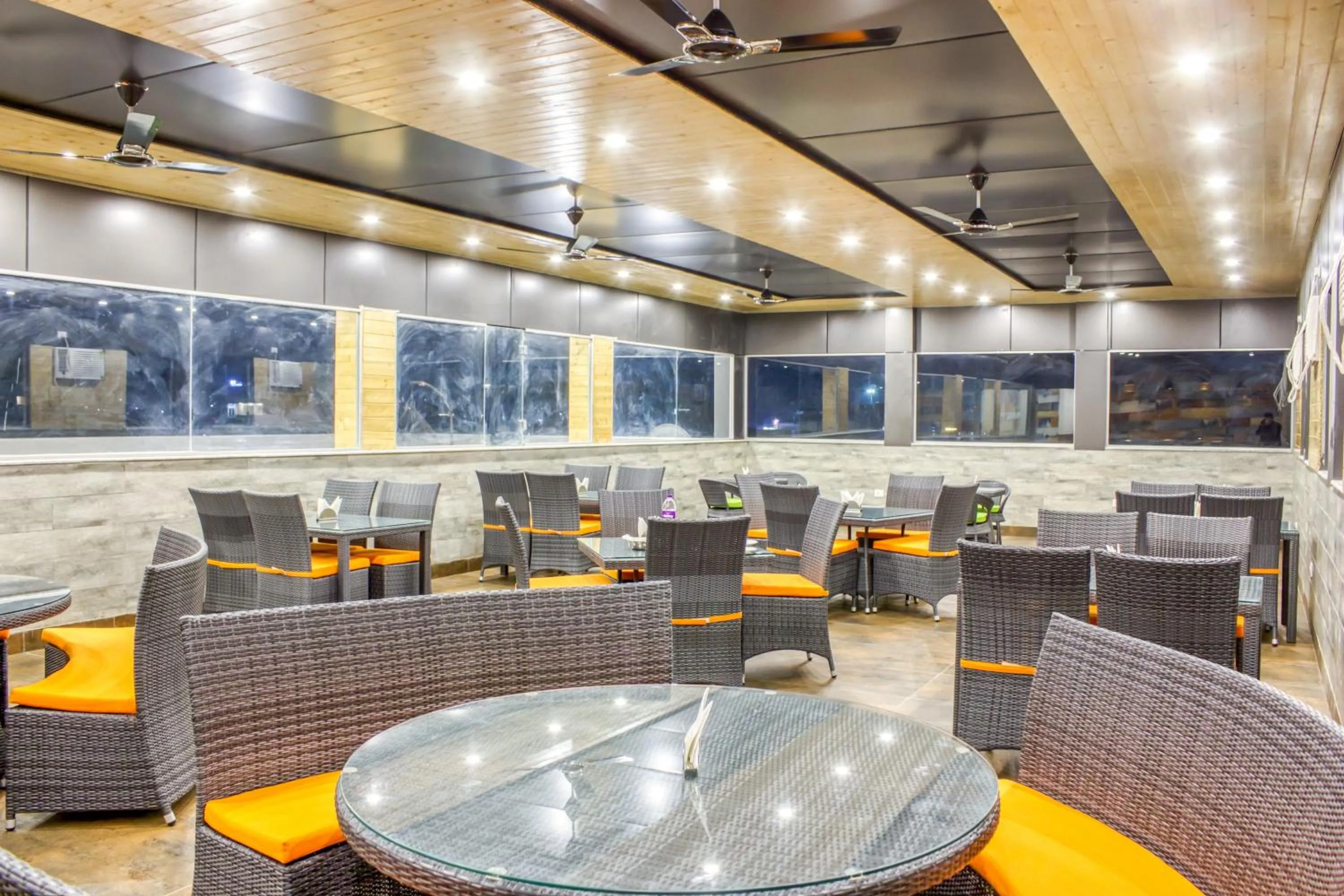 Restaurant/places to eat in Zip By Spree Hotels Grand Legacy Prime