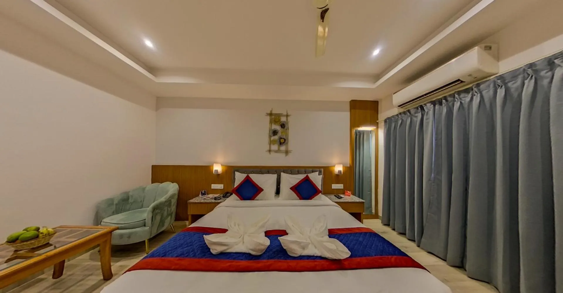 Bed in Zip By Spree Hotels Grand Legacy Prime