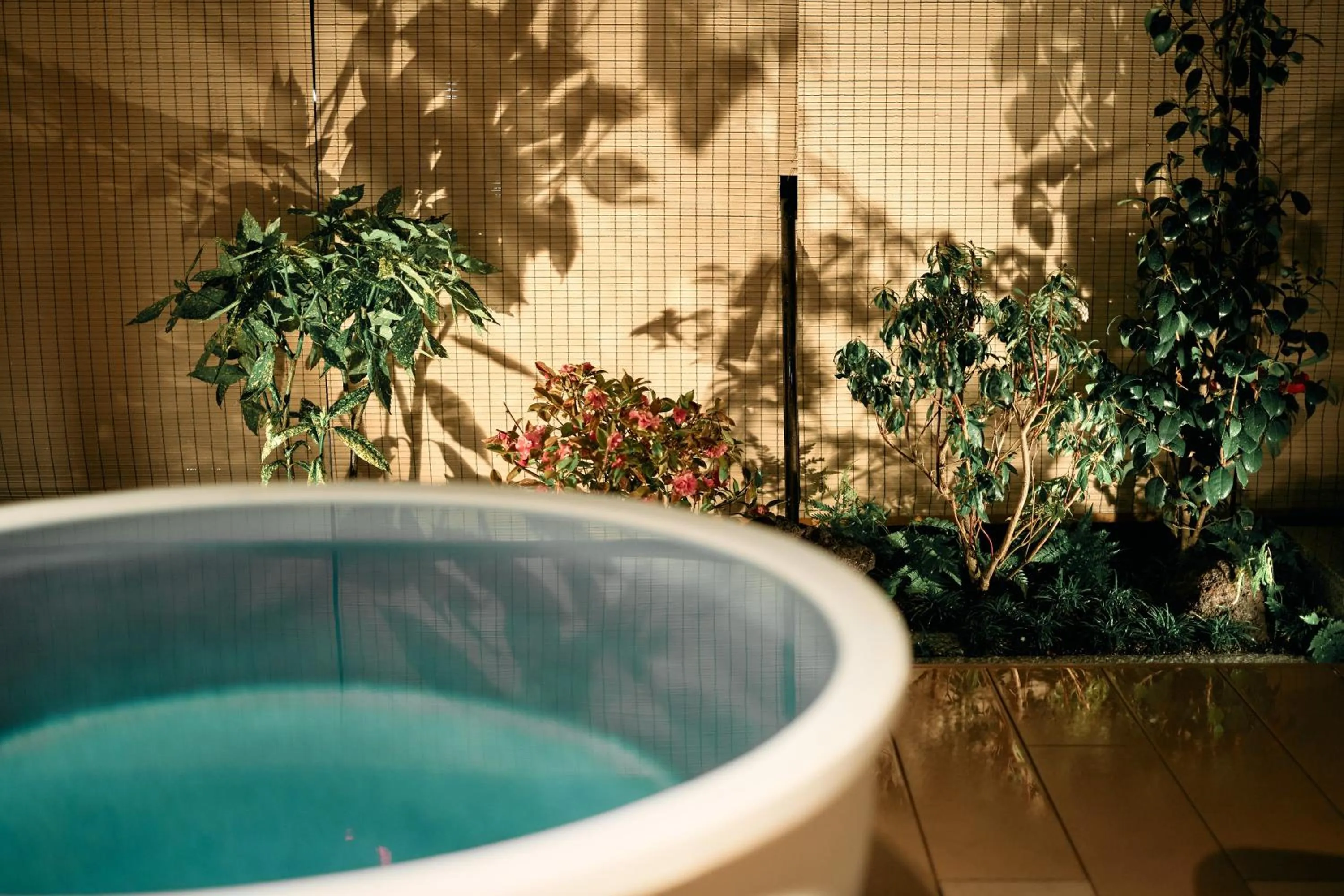 Open Air Bath in KONJAKUSO Osaka Tempozan "IKESU" Projection M apping SPA "TAKADORO" Wheel View