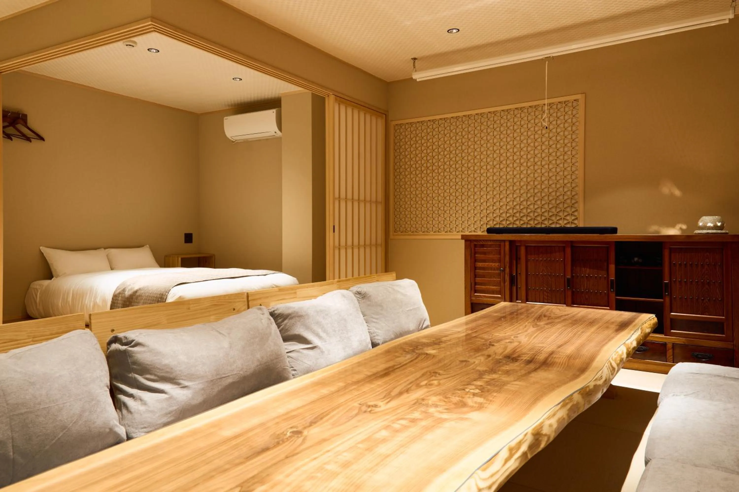 Bed in KONJAKUSO Osaka Tempozan "IKESU" Projection M apping SPA "TAKADORO" Wheel View