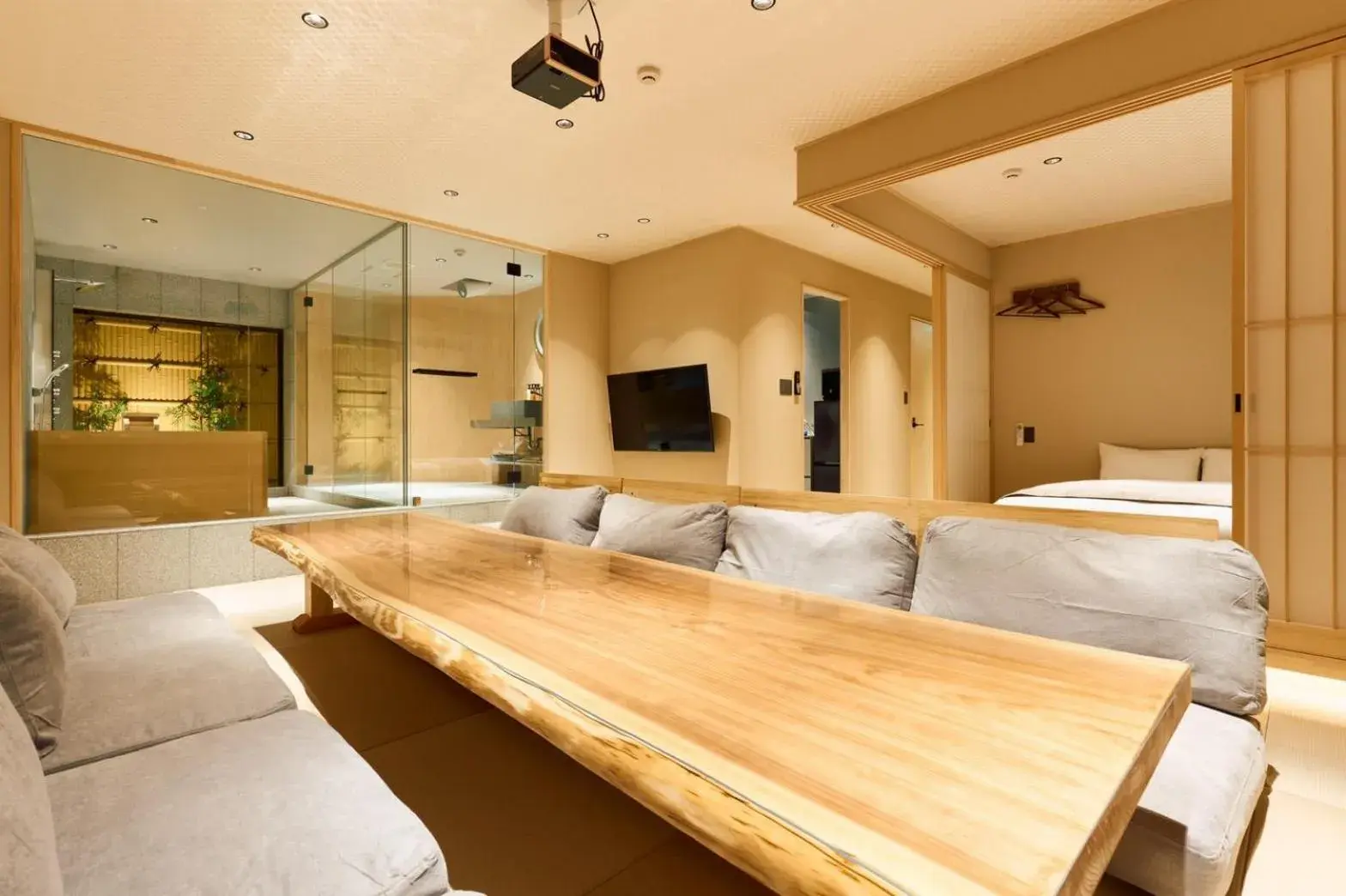 KONJAKUSO Osaka Tempozan "IKESU" Projection M apping SPA "TAKADORO" Wheel View KONJAKUSO Osaka Tempozan "IKESU" Projection M apping SPA "TAKADORO" Wheel View