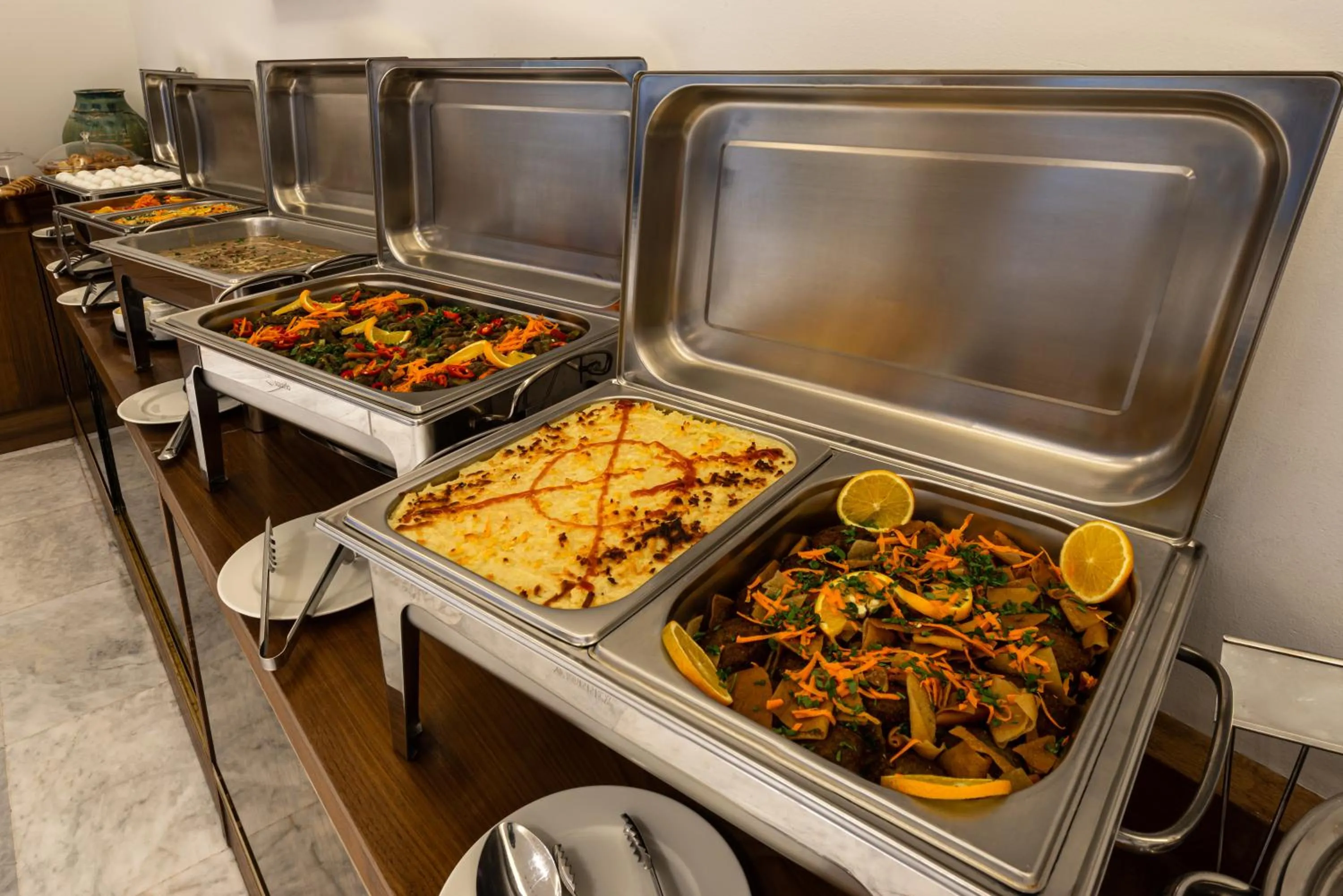 Food in HDB Al Sahafa