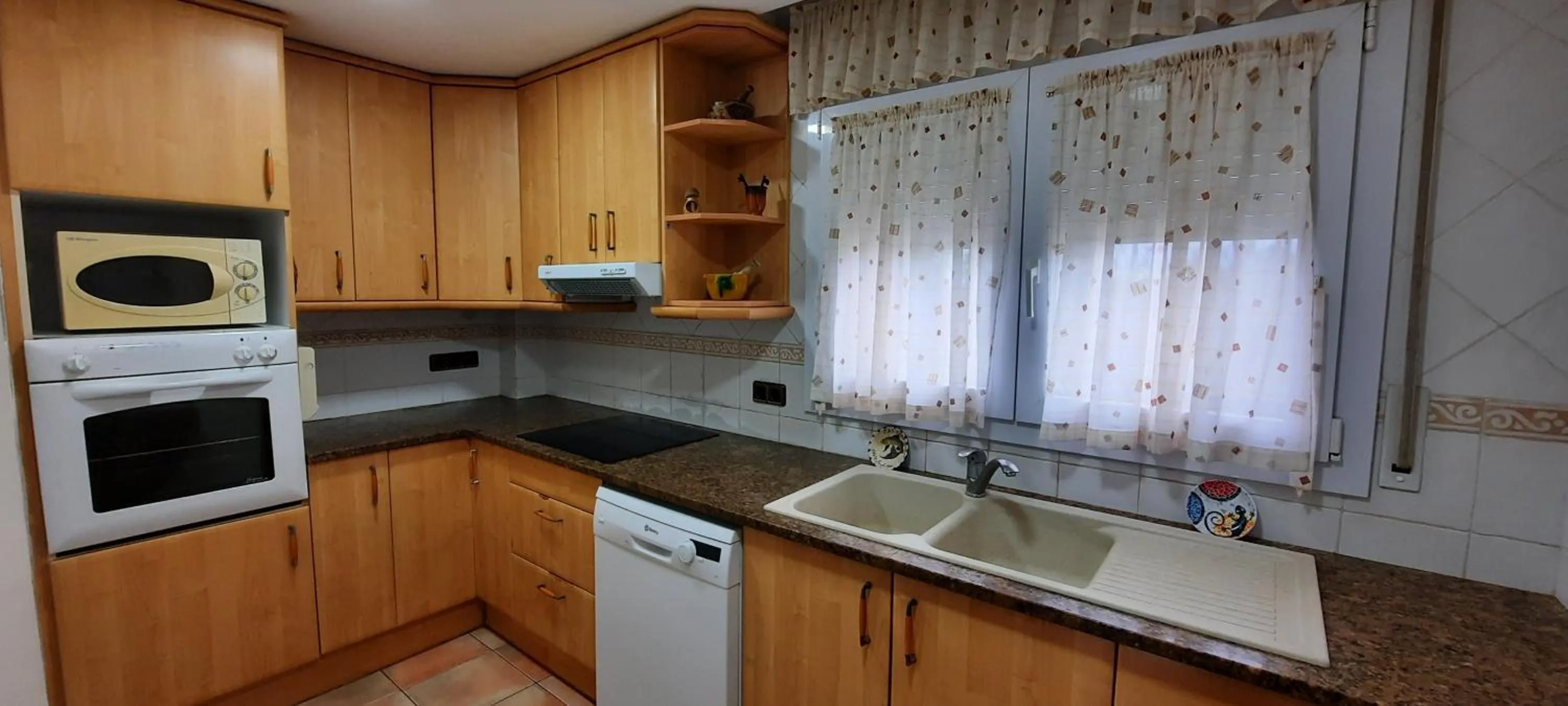 dishwasher in Can Carbó