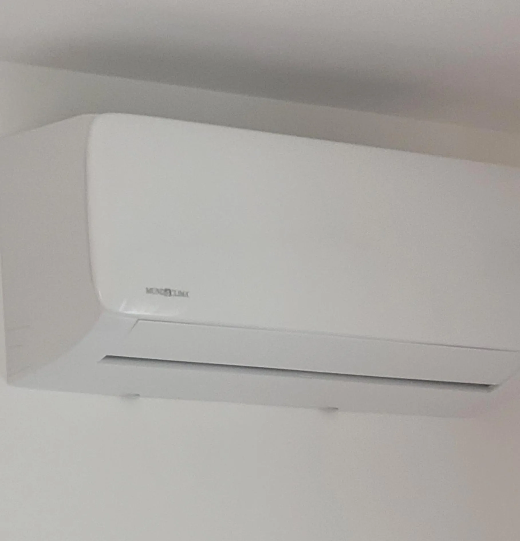 air conditioner in Can Carbó