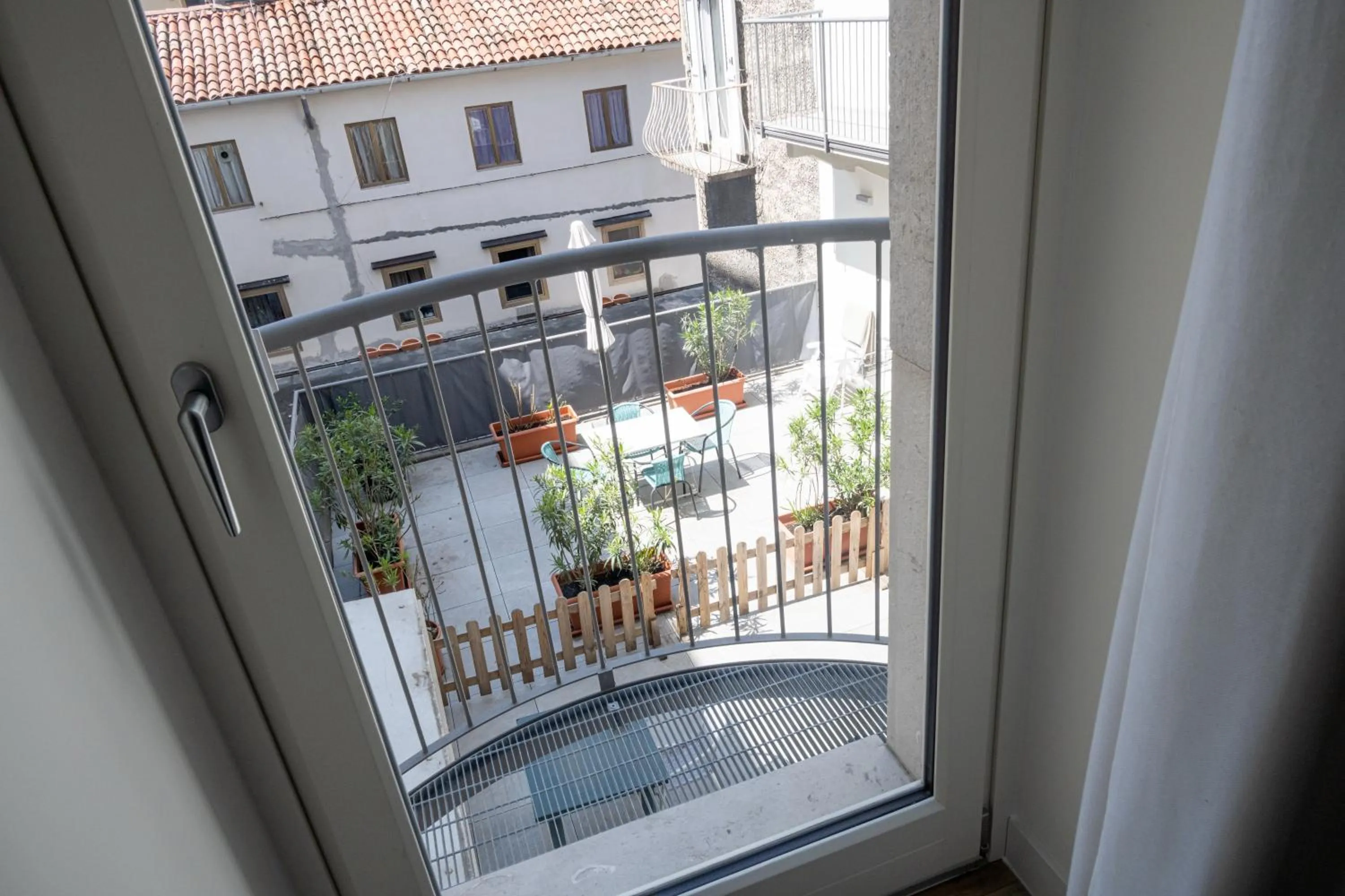 Day in City Gallery Apartments