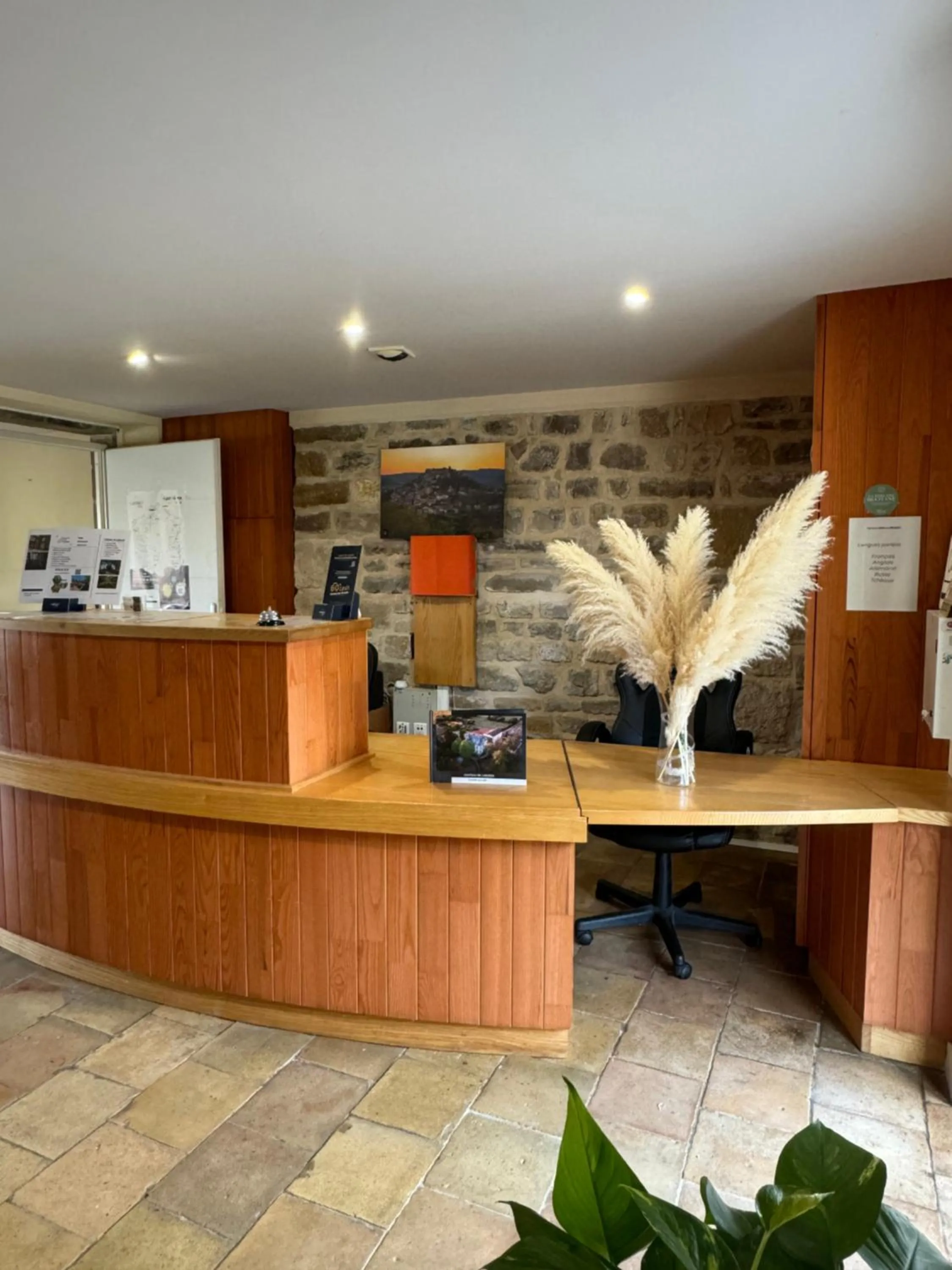 Lobby or reception in Contact Hôtel La Métairie