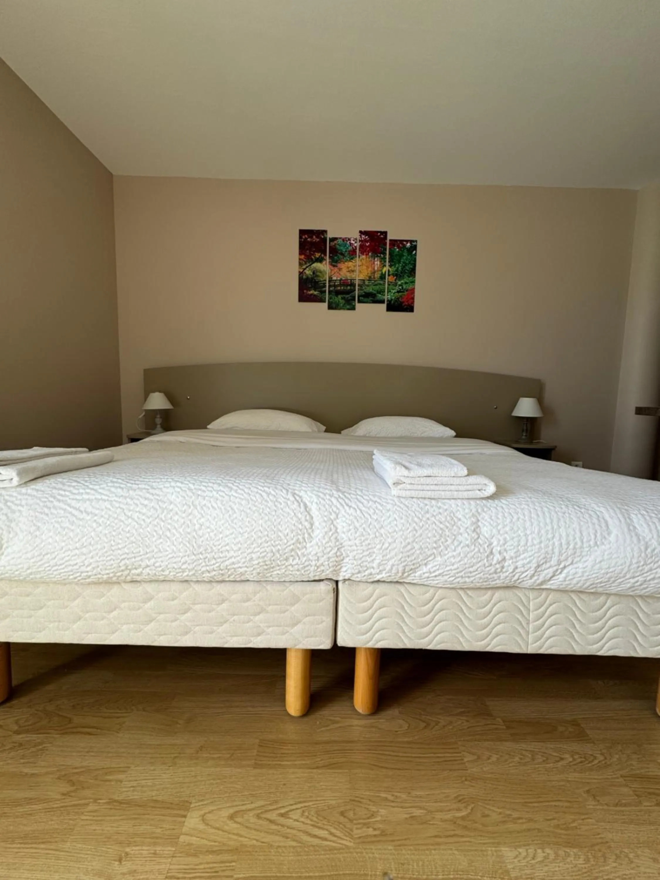 Bed in Contact Hôtel La Métairie