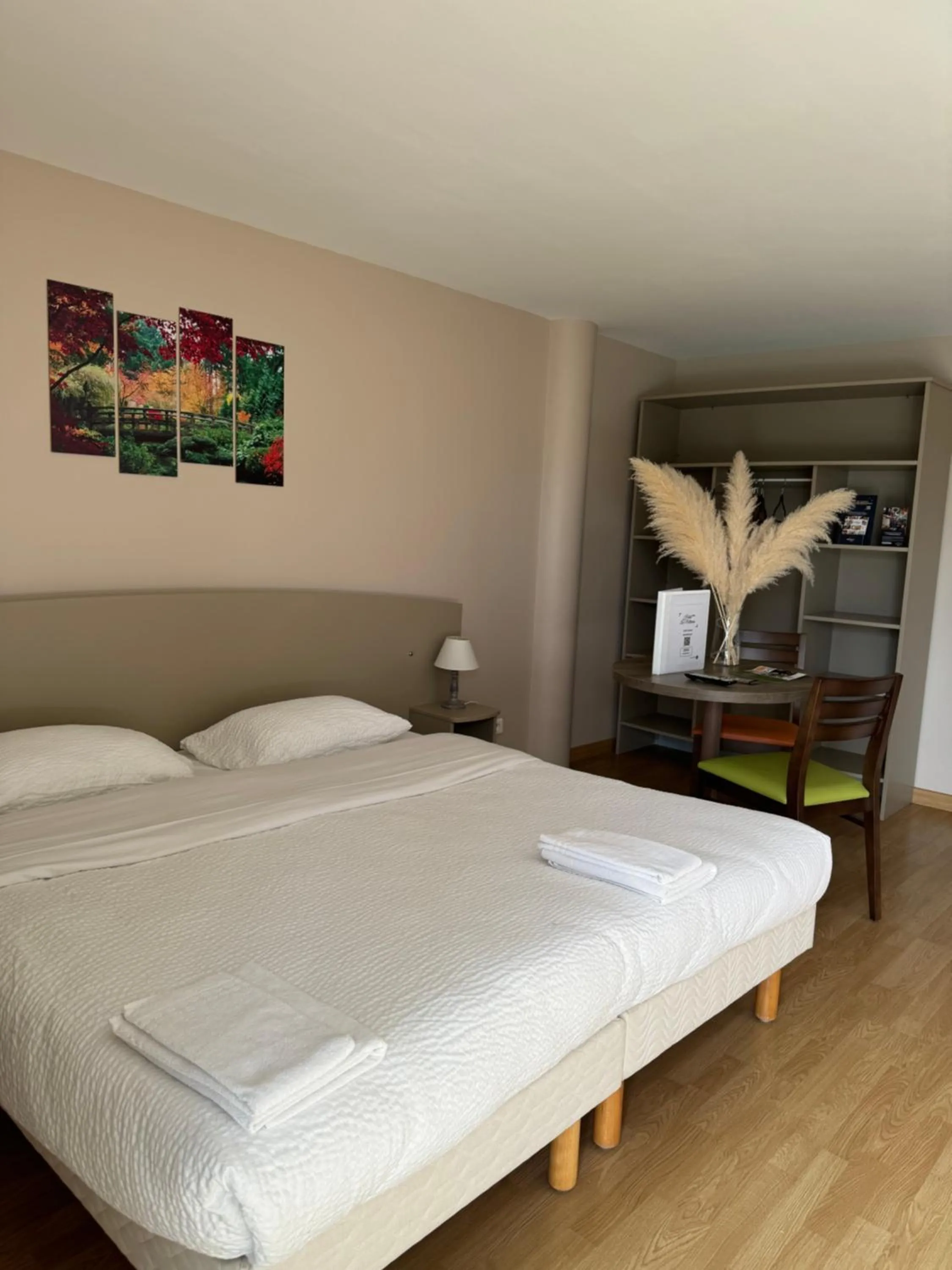 Bed in Contact Hôtel La Métairie