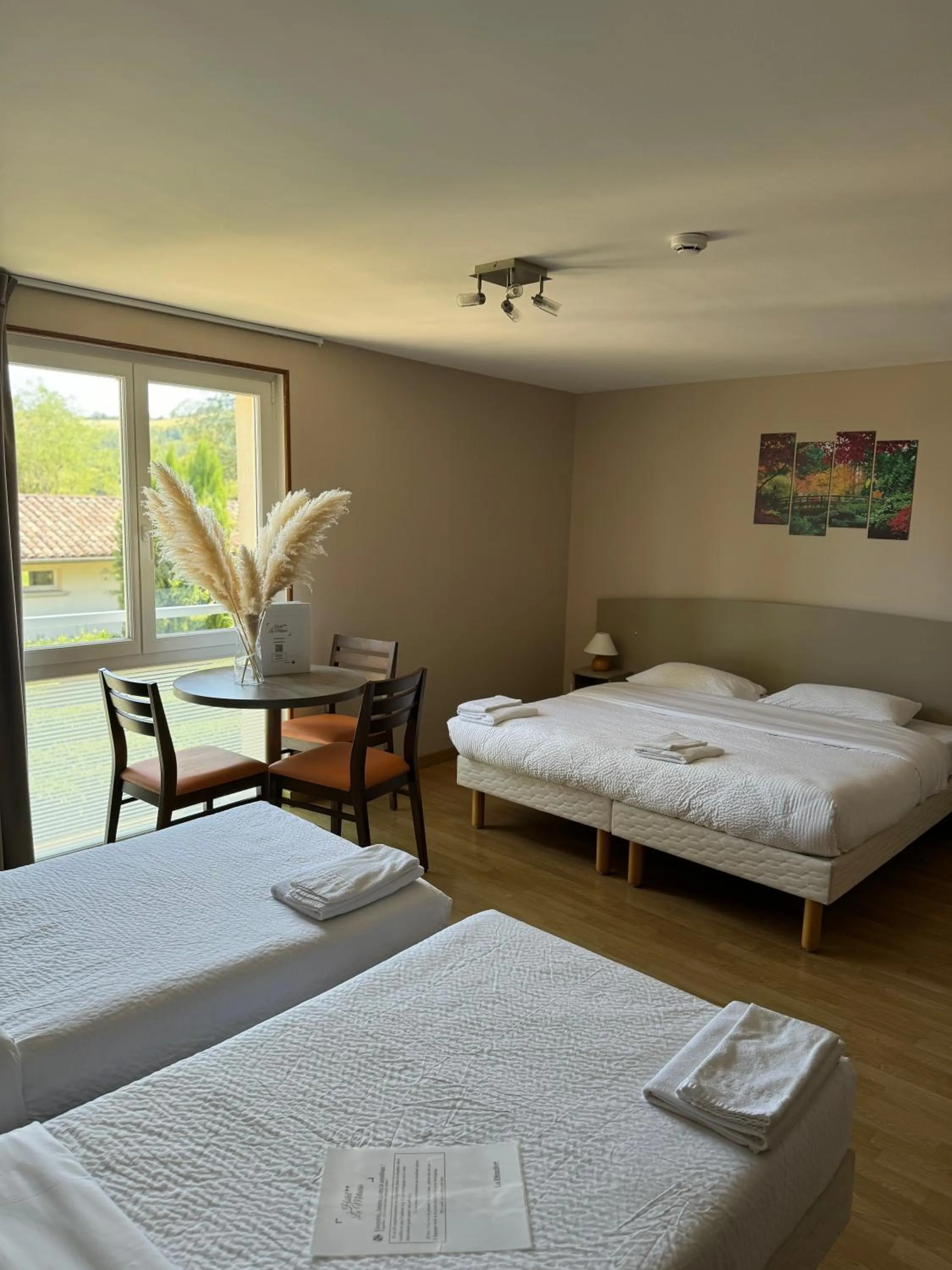 Bed in Contact Hôtel La Métairie