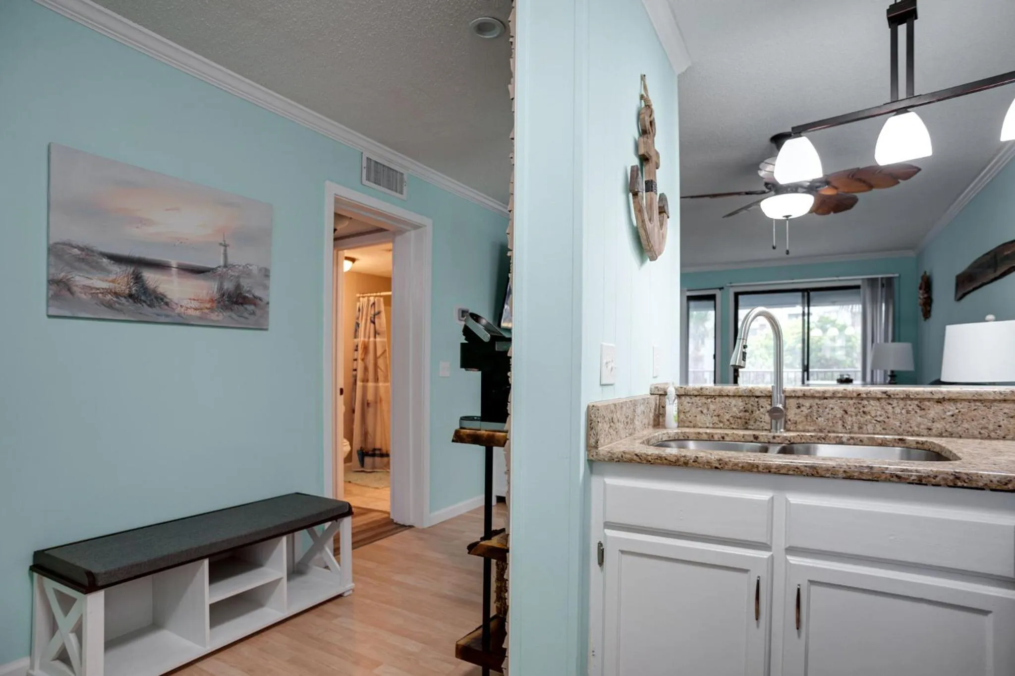 Kitchen or kitchenette in The Rustic Anchor