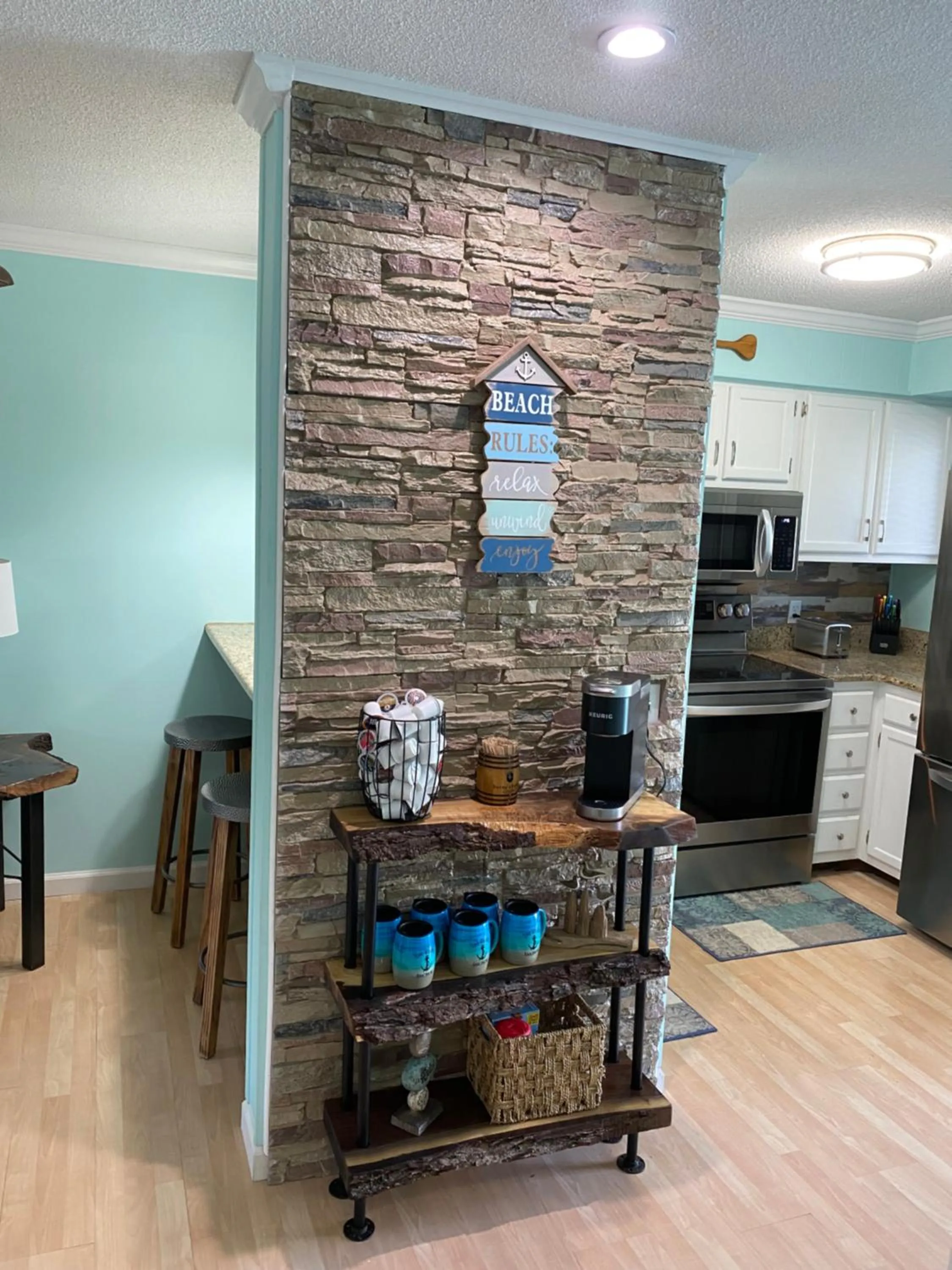 Coffee/tea facilities in The Rustic Anchor