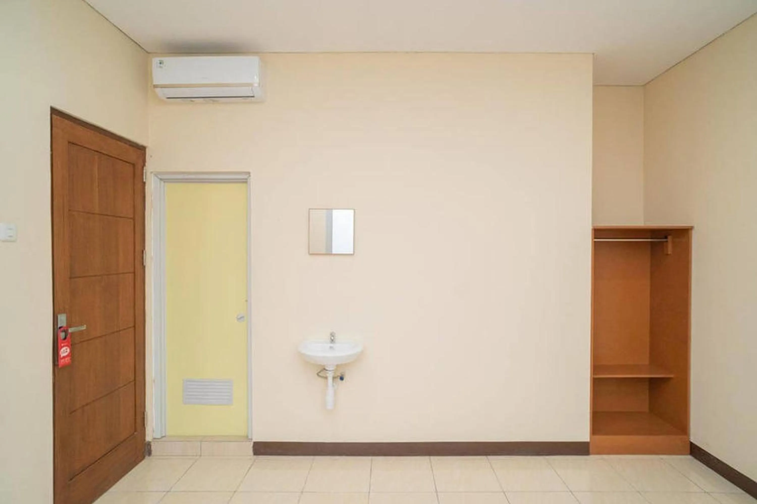 Other in RedDoorz near Stasiun Tangerang