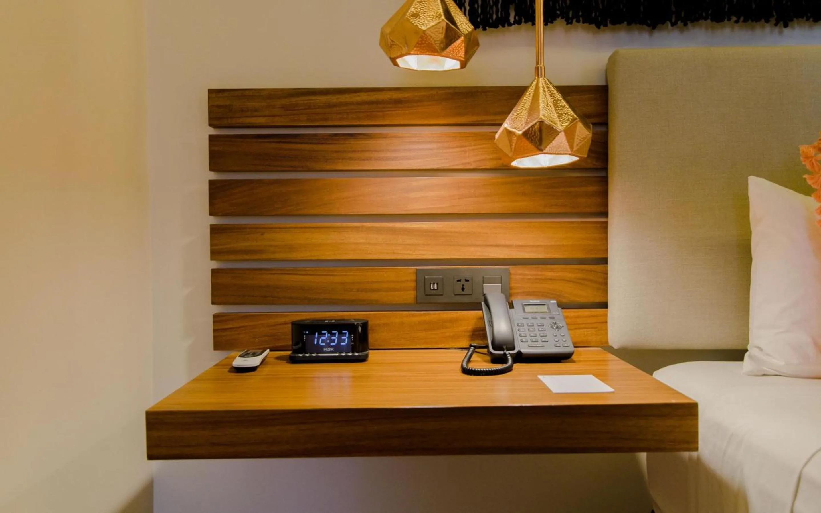 hair dresser, Bed in Casa Azulai Puebla Hotel Boutique
