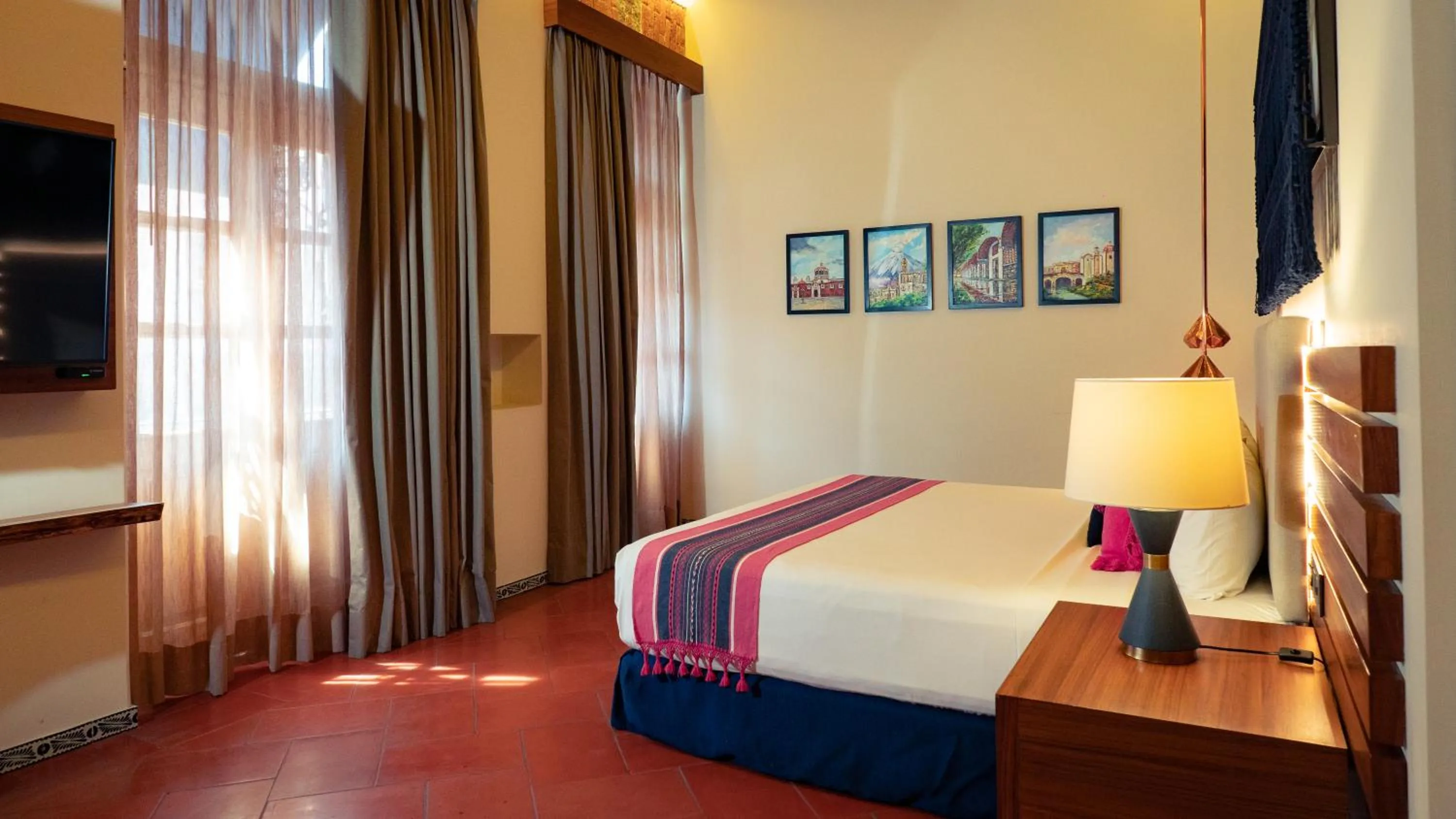 Bed in Casa Azulai Puebla Hotel Boutique