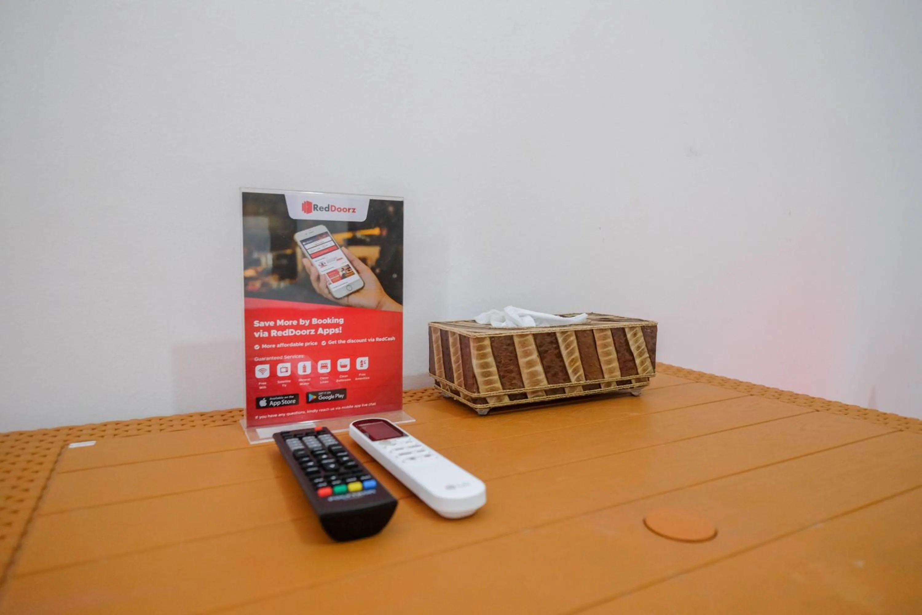 Bedroom in RedDoorz Hostel near Lawang Sewu Semarang