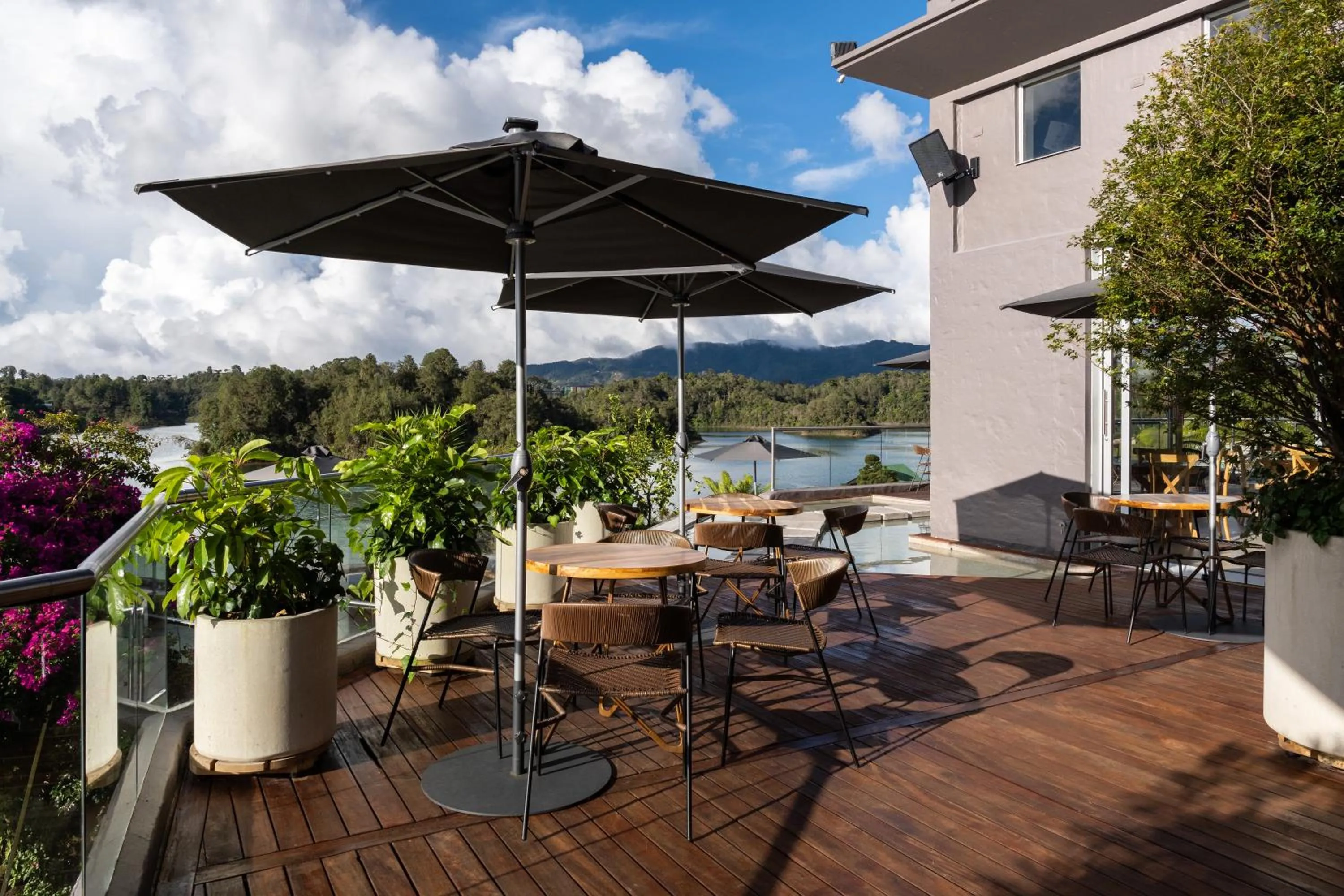 Lake view in Tau House