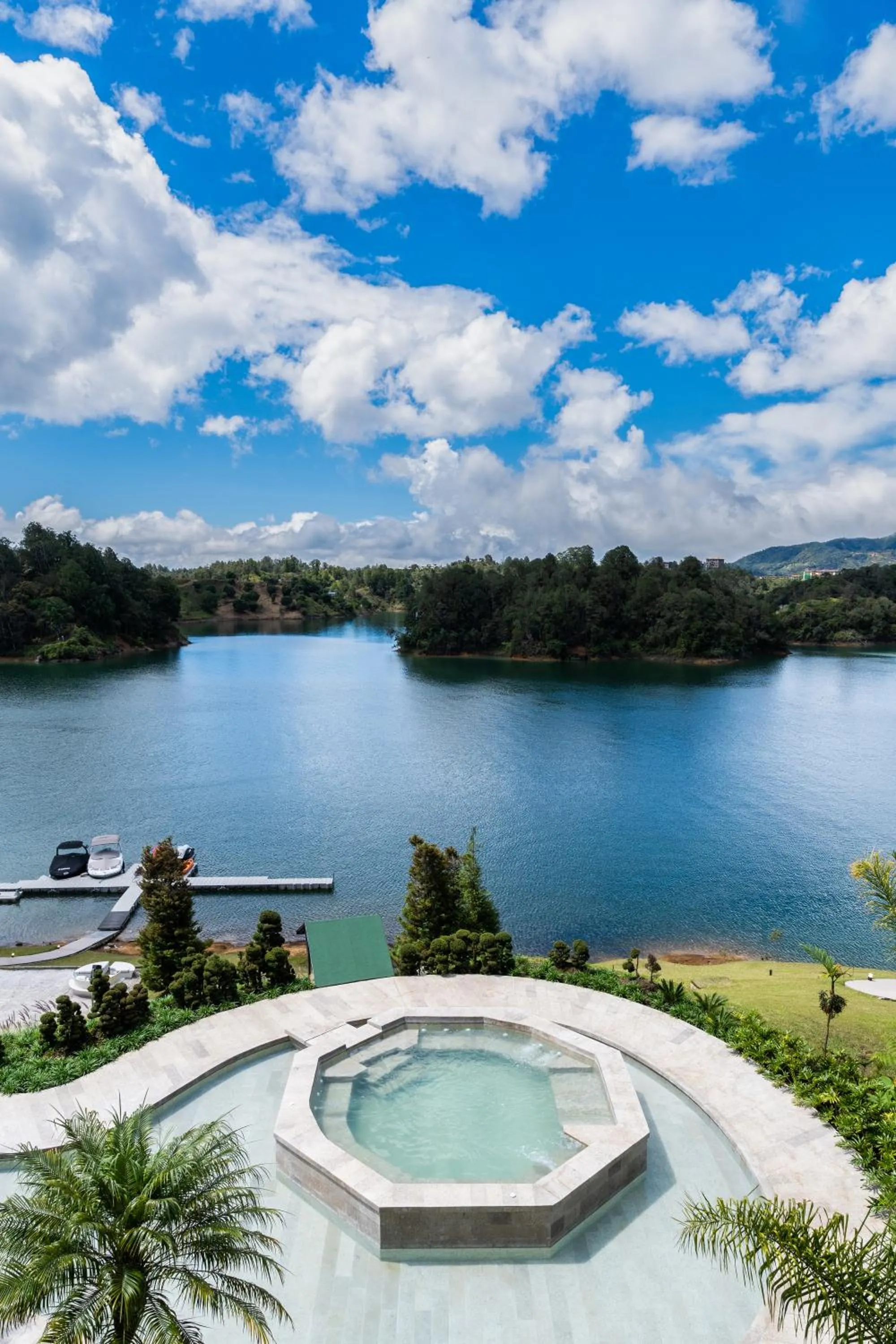 Lake view in Tau House