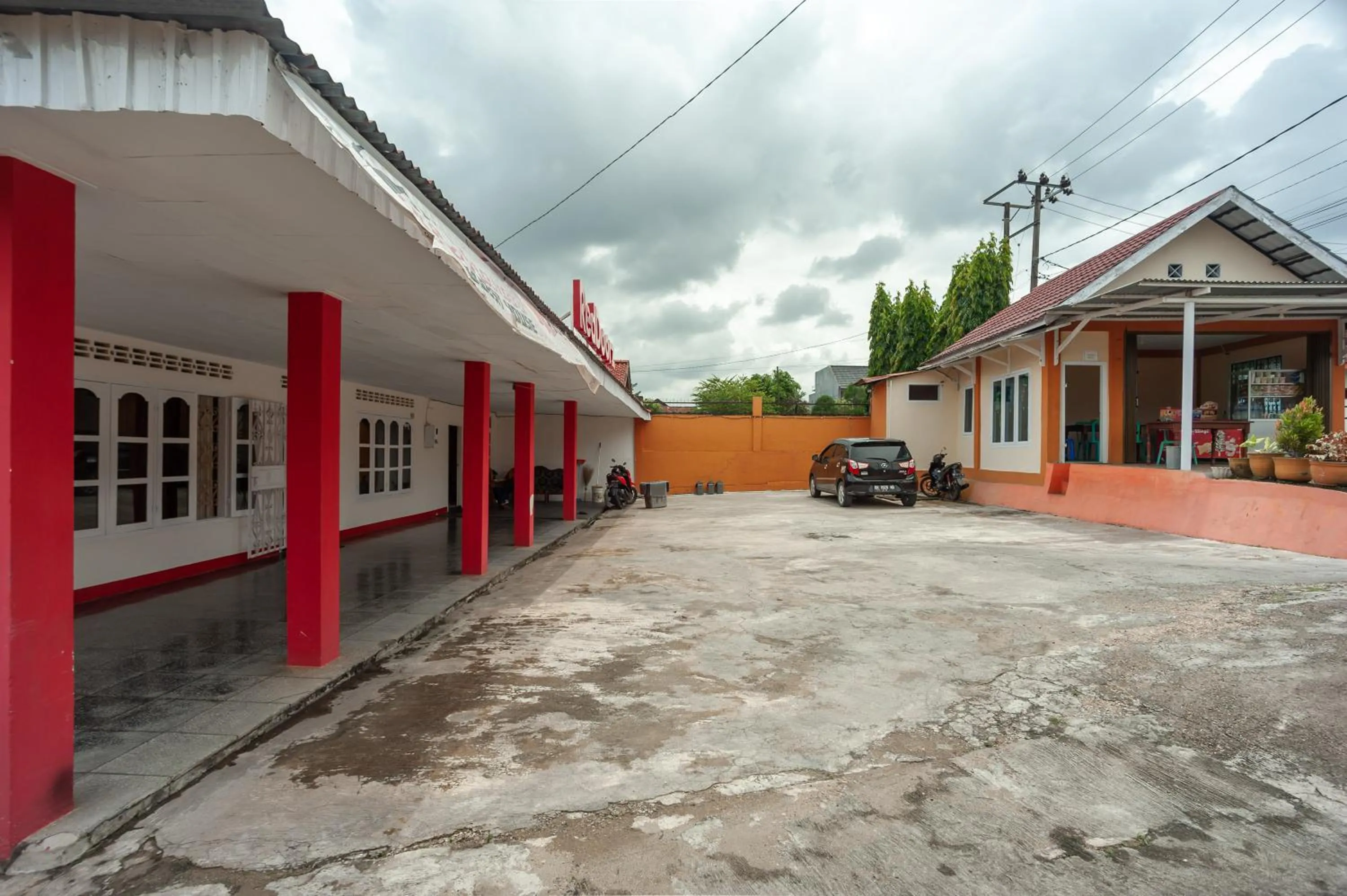 Property building in RedDoorz Syariah near Tugu Juang Jambi 3