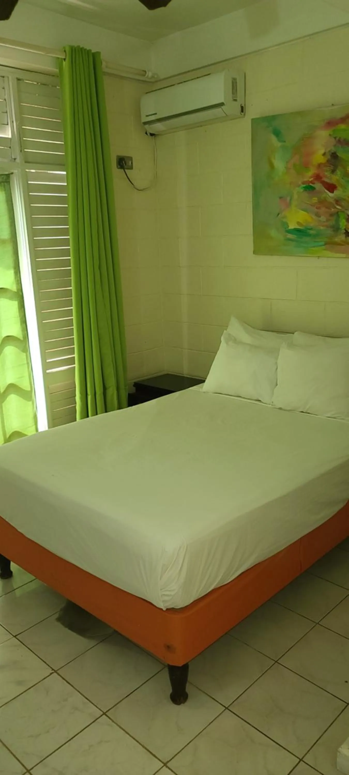 Bed in Fisherman's Point