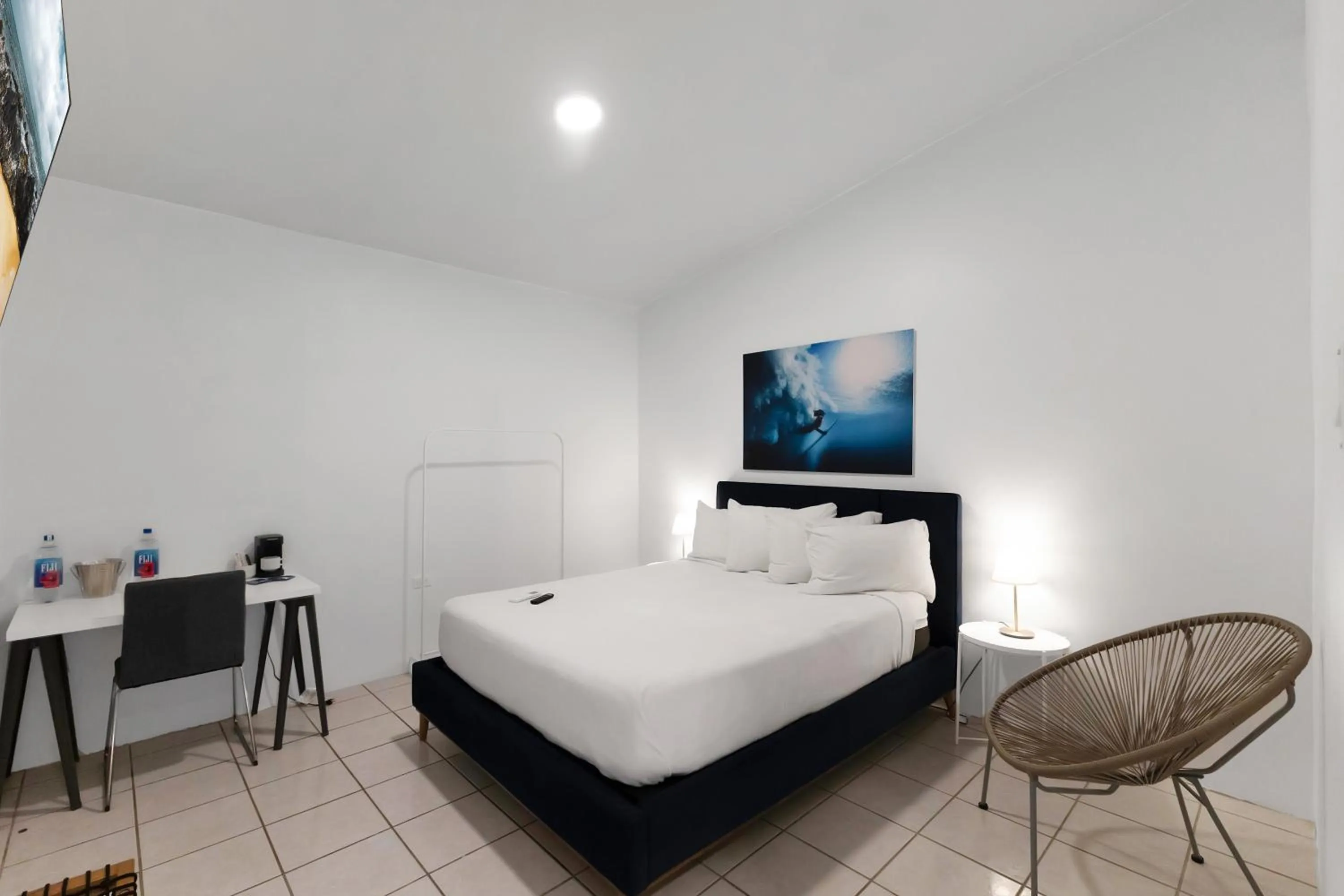 Bed in Bella Surf Inn